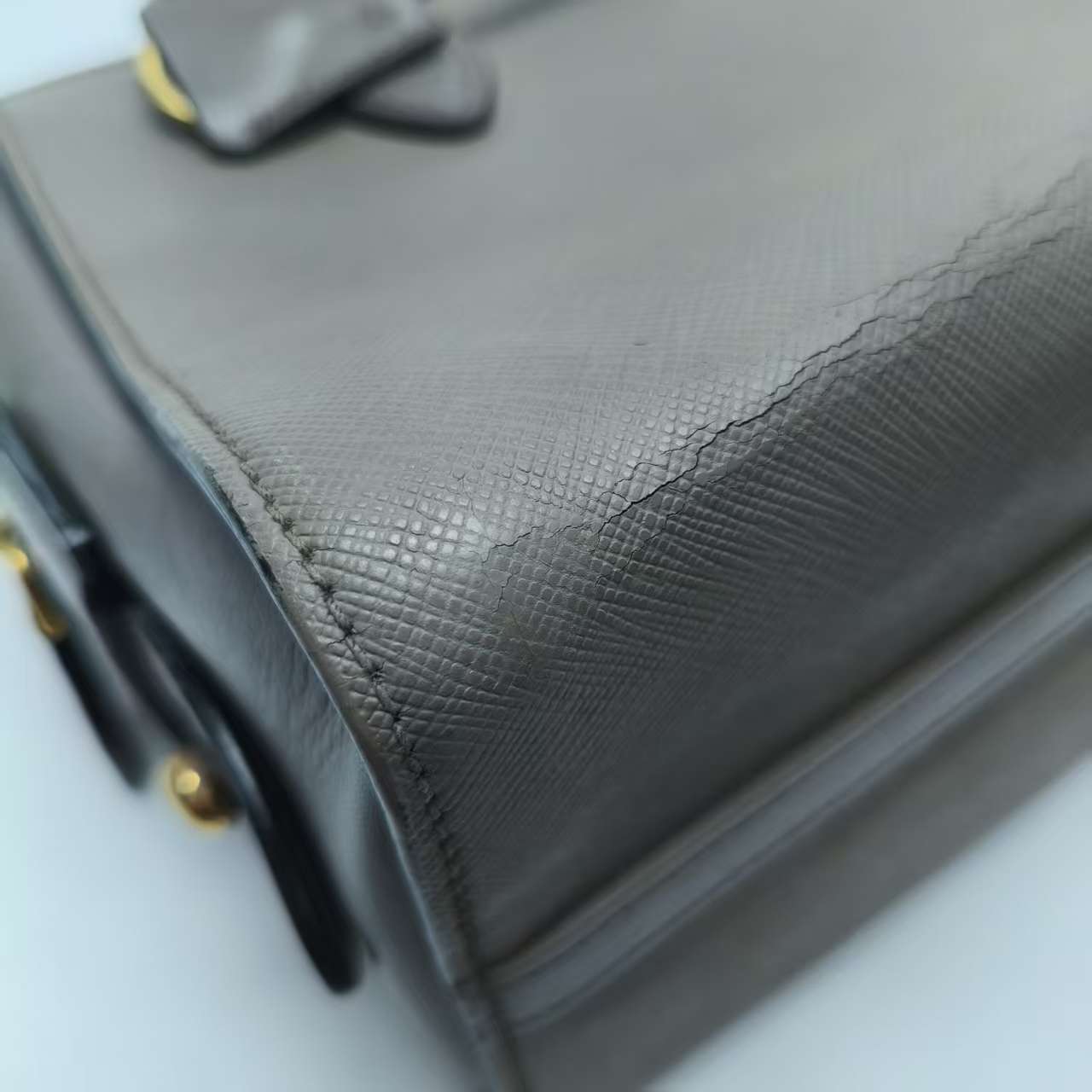【*Shipped from: China*】PRADA Leather Handbag — view 8