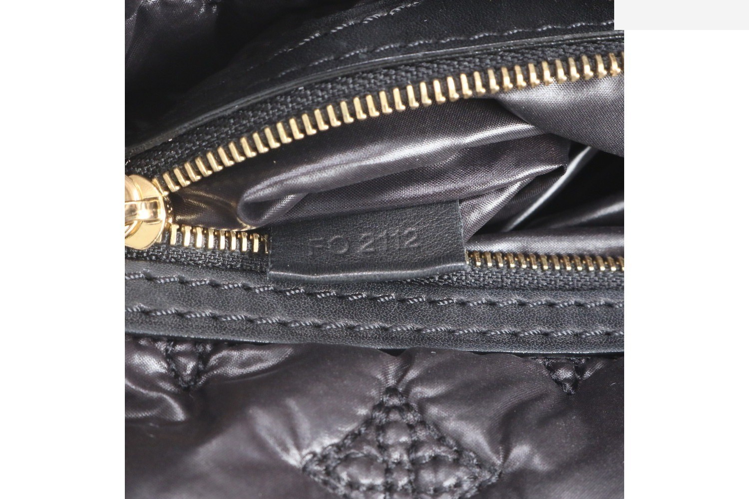 Yayoi Kusama LV x YK Dot Infinity Lockit MM Leather — view 9