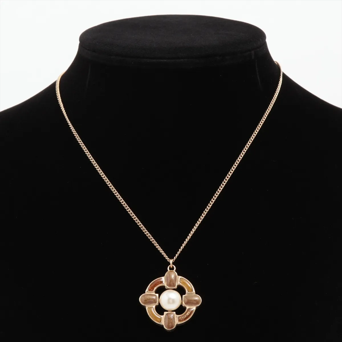 Logo Necklace GP x Fake Pearl Gold Thread — view 5