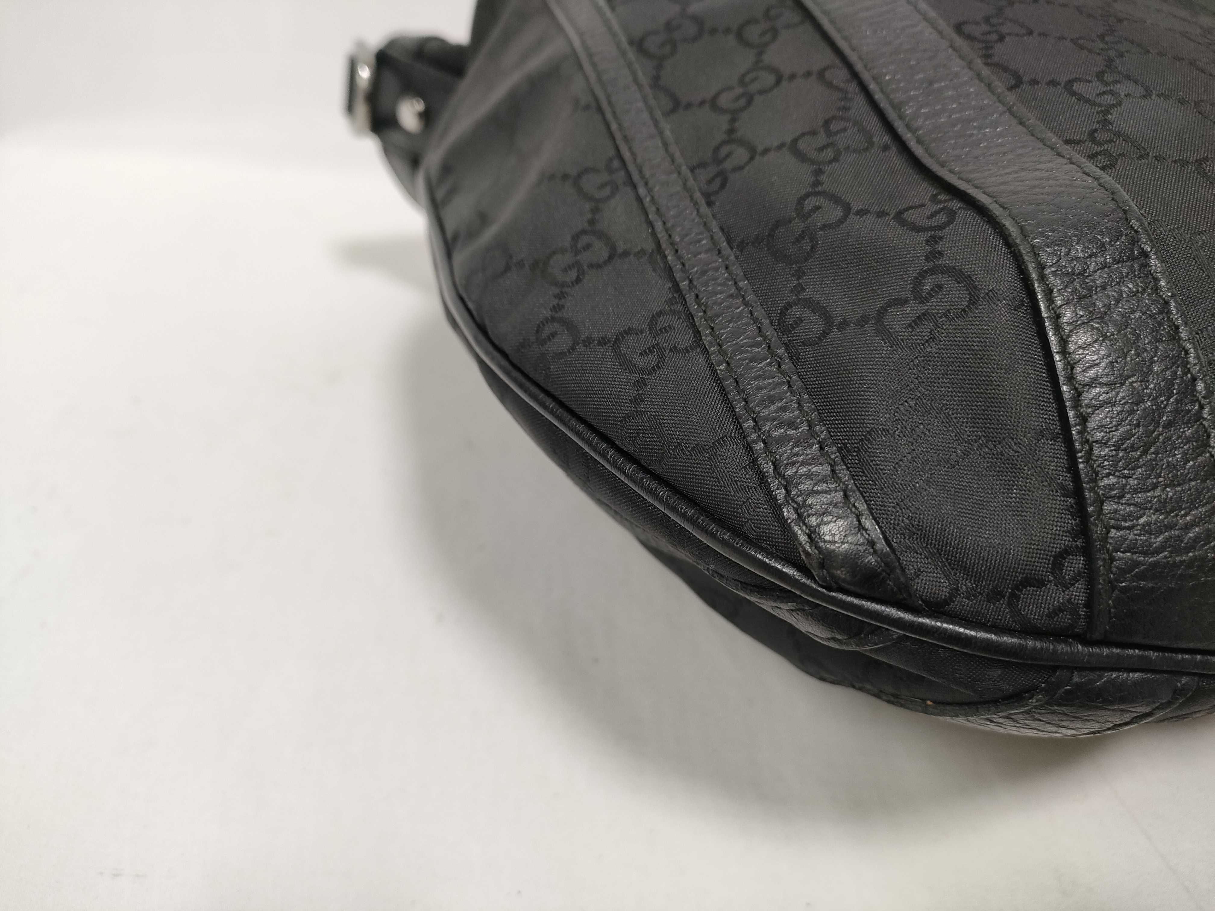 Black GG Canvas Vintage Pumpkin Large Handbag with Shoulder Strap — view 5