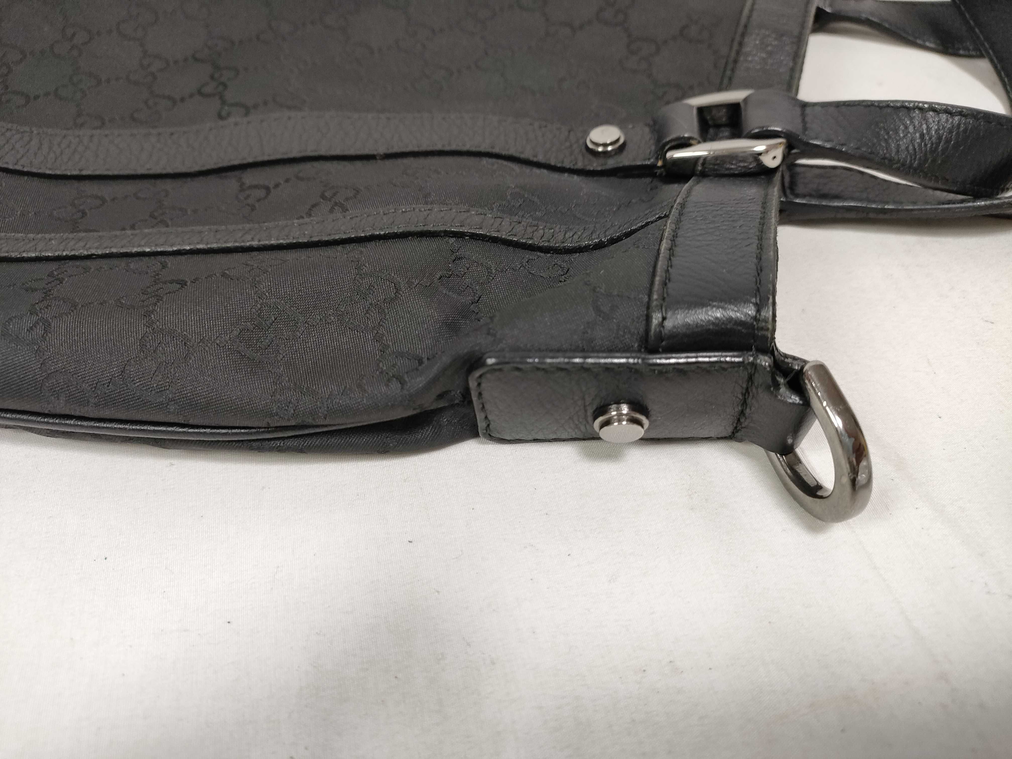 Black GG Canvas Vintage Pumpkin Large Handbag with Shoulder Strap — view 6