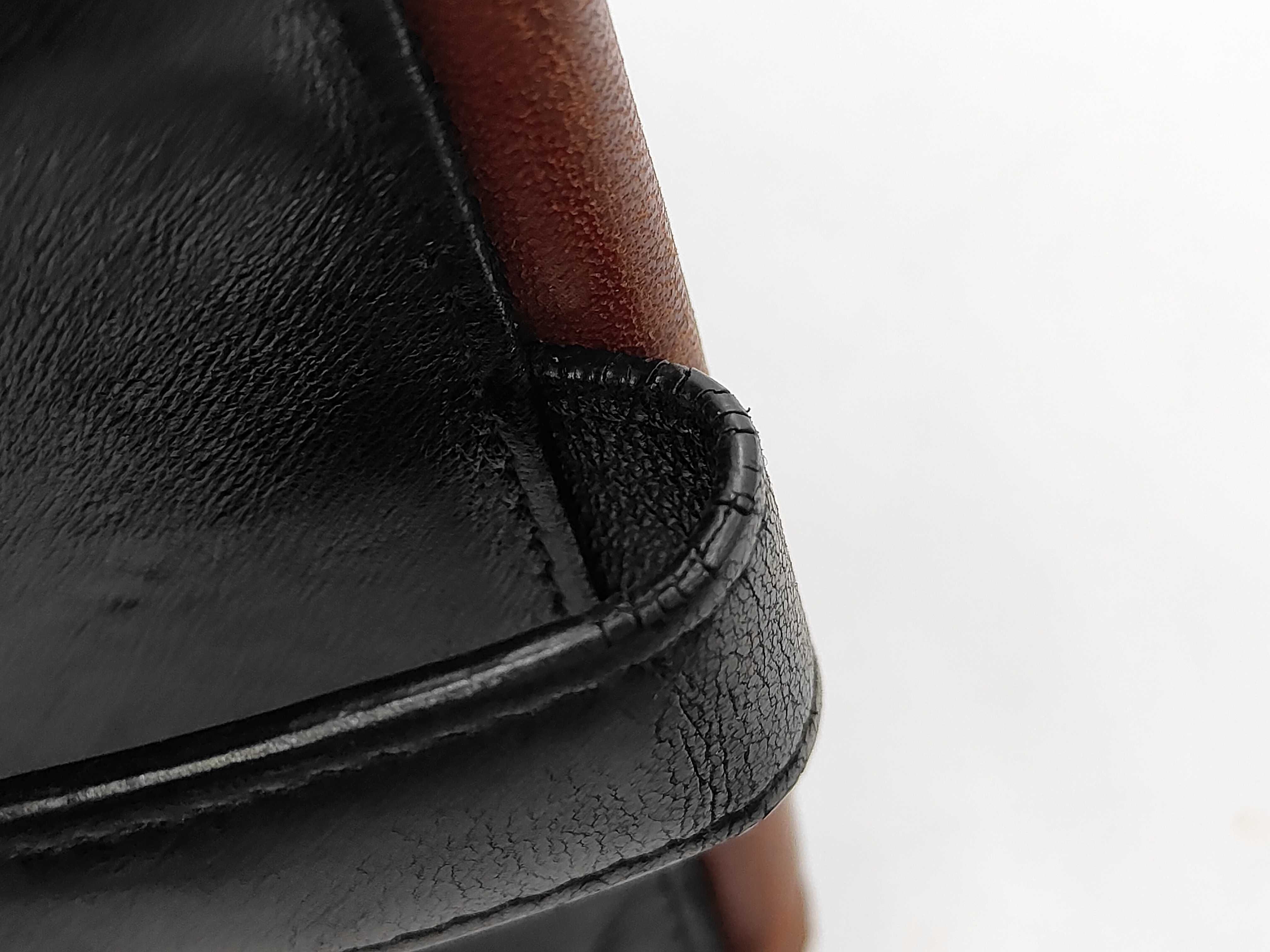 Matelassé Tri-fold Wallet, with original seal, serial number in the 13 range. — view 12