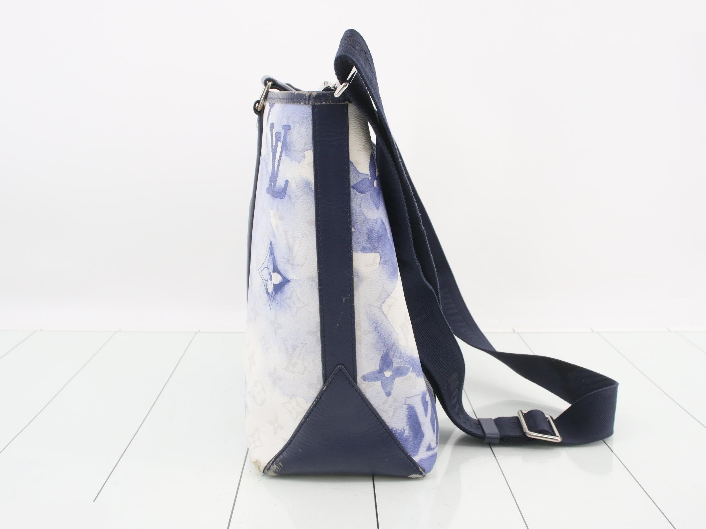 M45755 Weekend Tote GM Watercolor — view 3