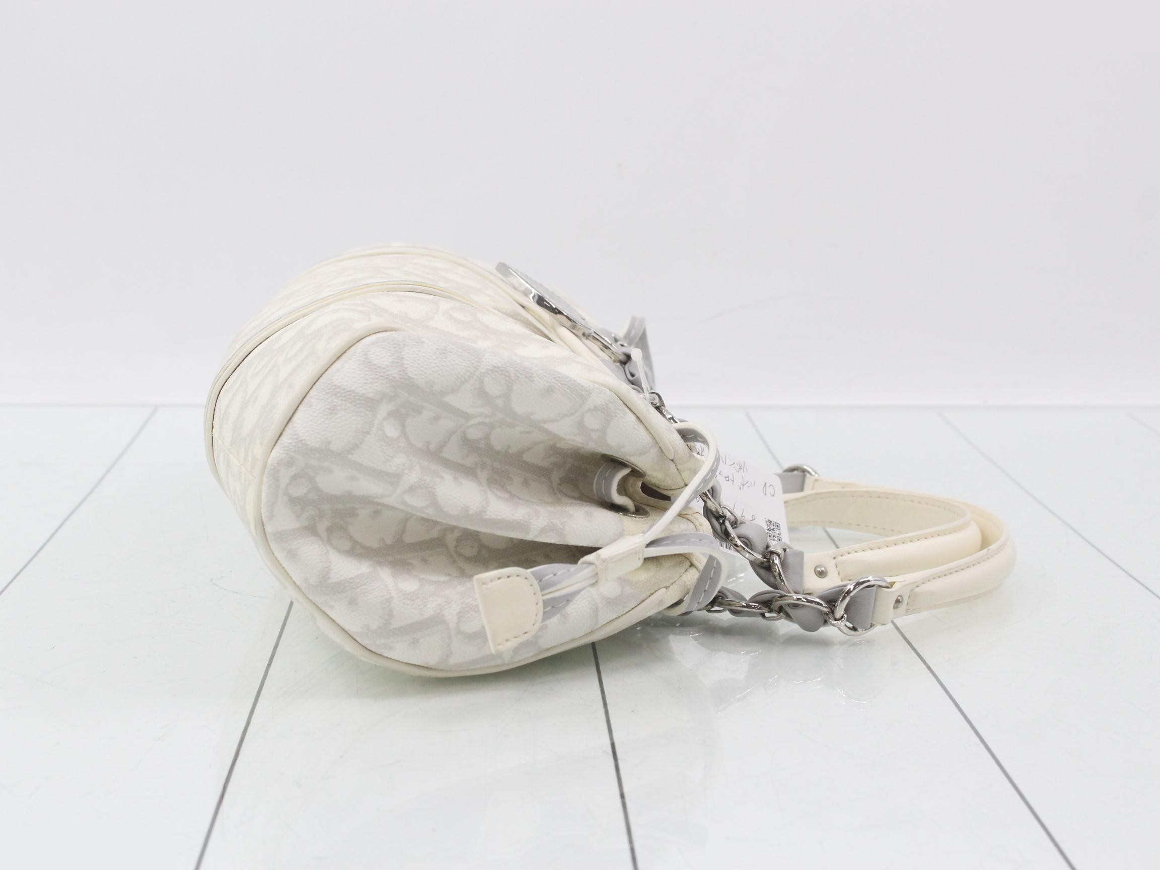 Trotter (bag) - Handbag - Romantic Ribbon Heart White — view 3
