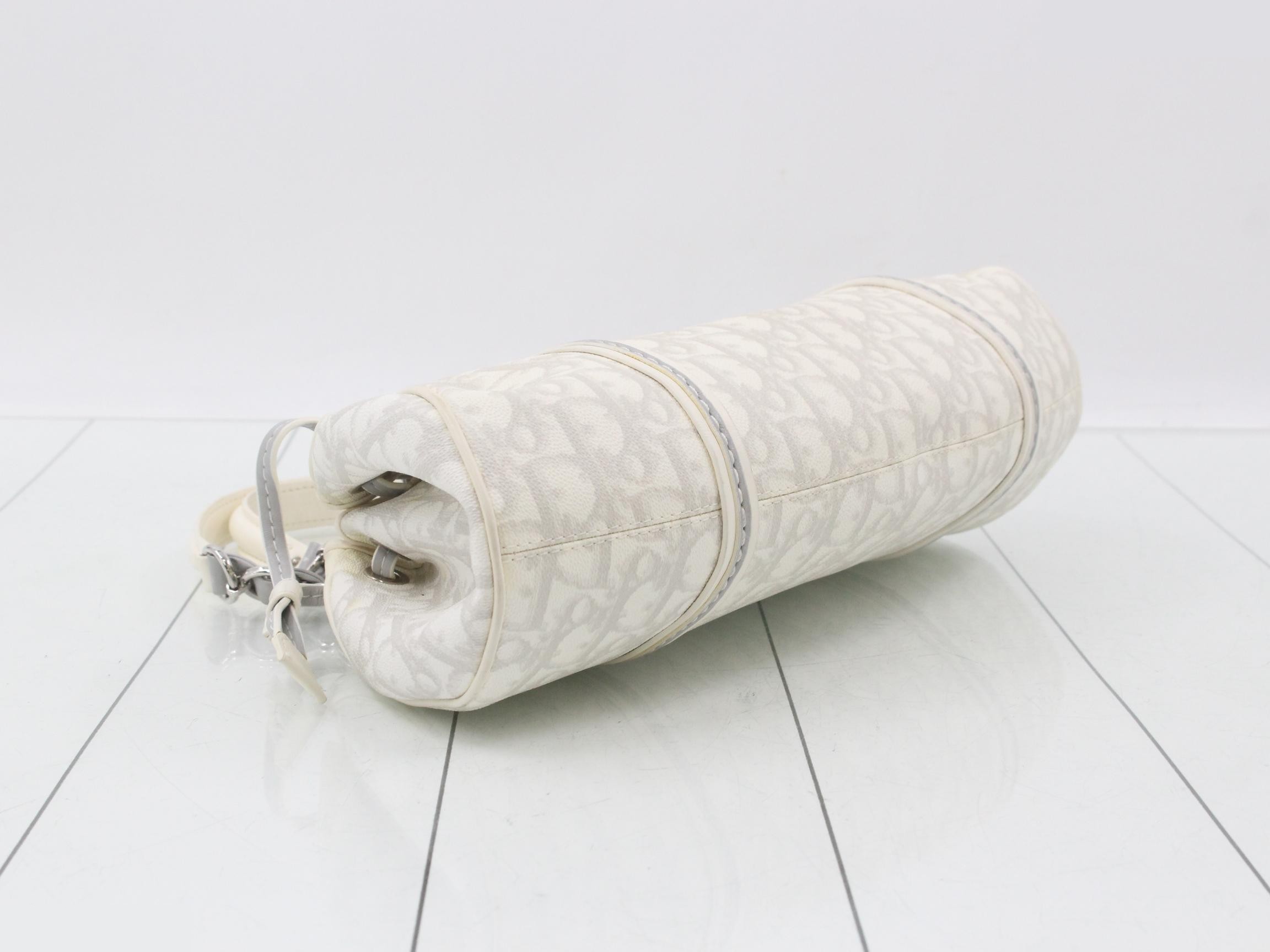 Trotter (bag) - Handbag - Romantic Ribbon Heart White — view 5