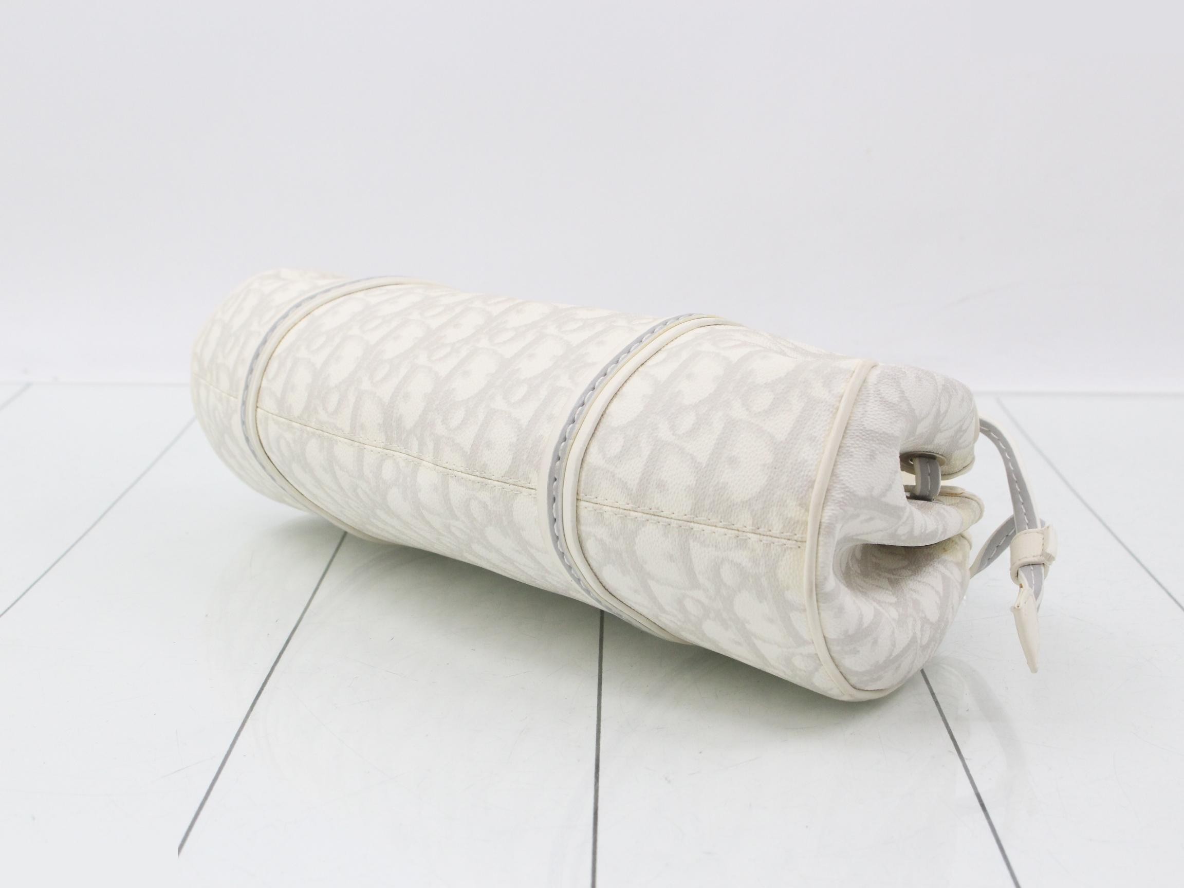 Trotter (bag) - Handbag - Romantic Ribbon Heart White — view 6