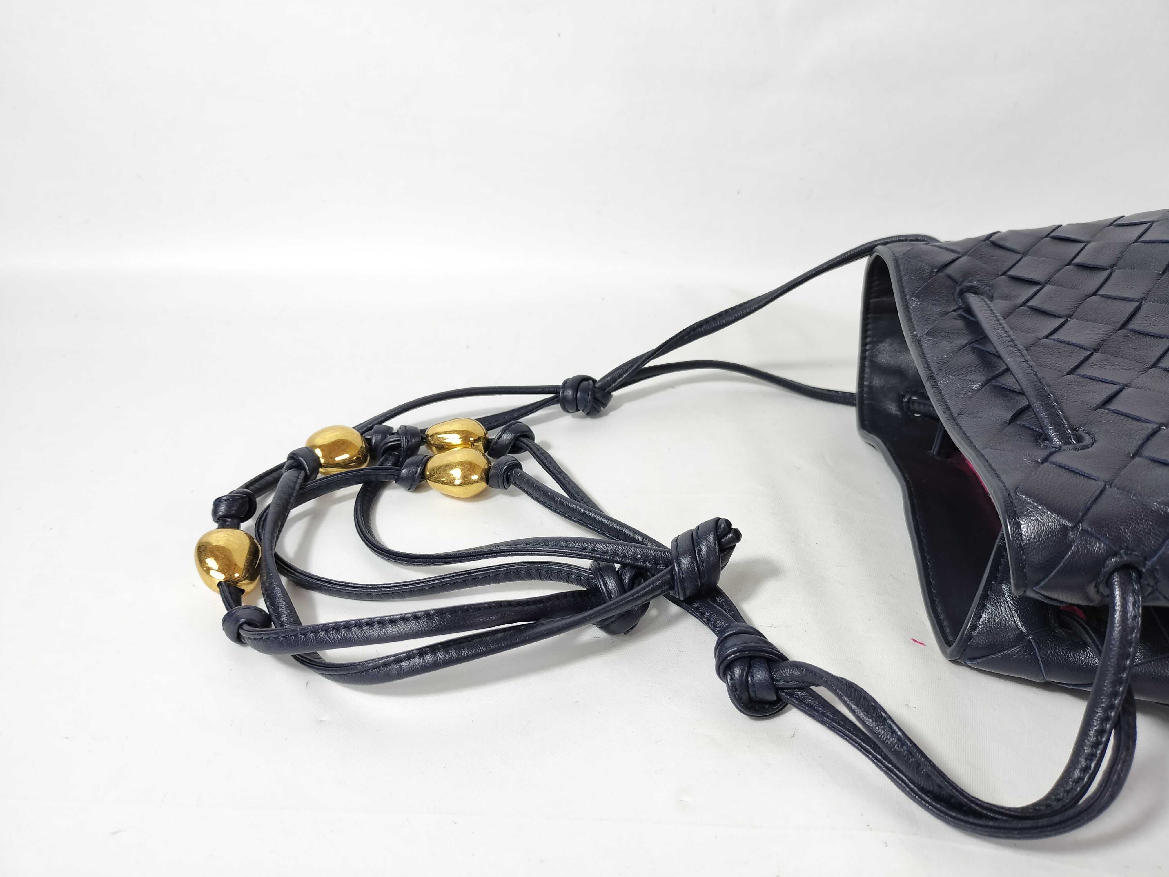 DRAWSTRING BUCKET BAG BLACK Shoulder Bag — view 3