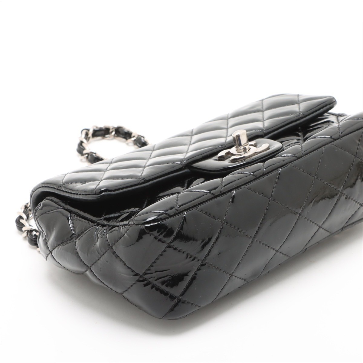 Mini Matelassé 20 Patent Leather Single Flap Single Chain Bag — view 4