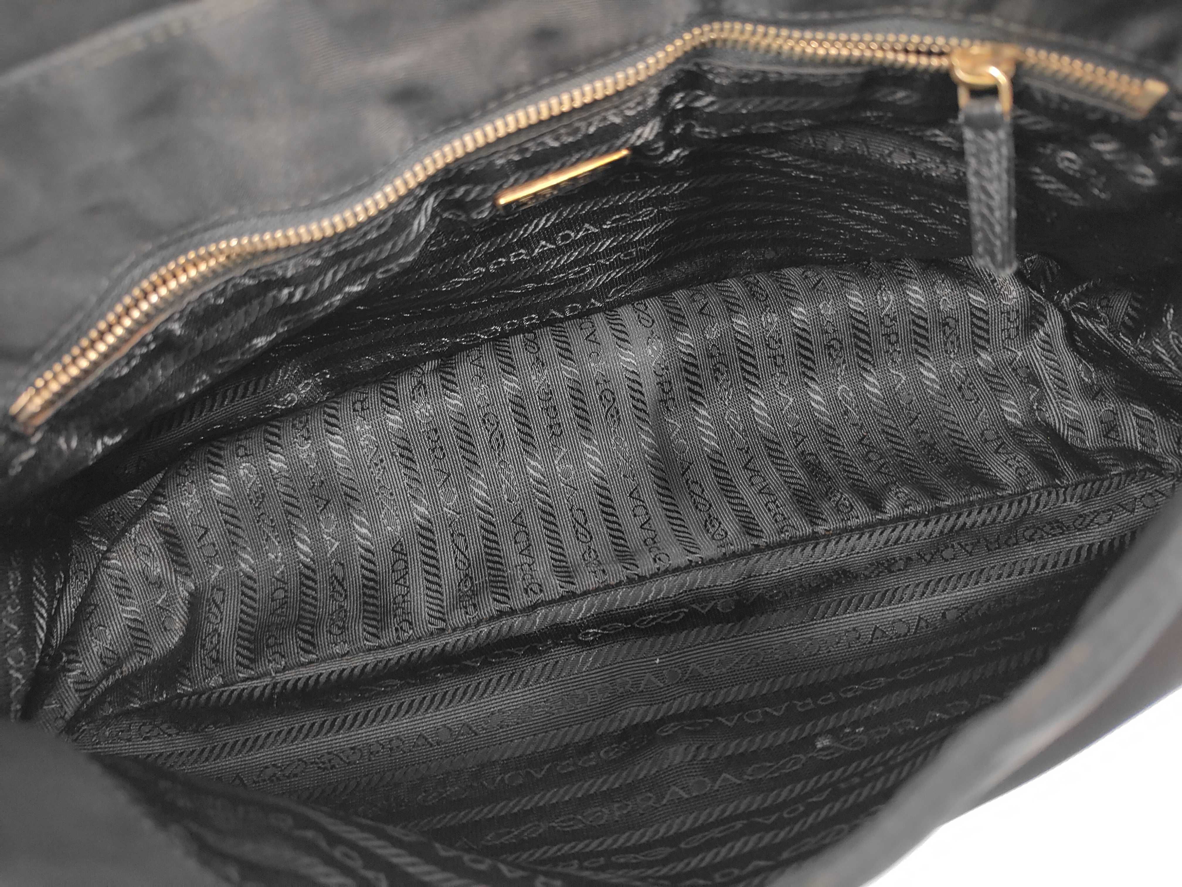 One-Shoulder Bag, Turnlock Closure, Nylon, Black Shoulder Bag — view 10