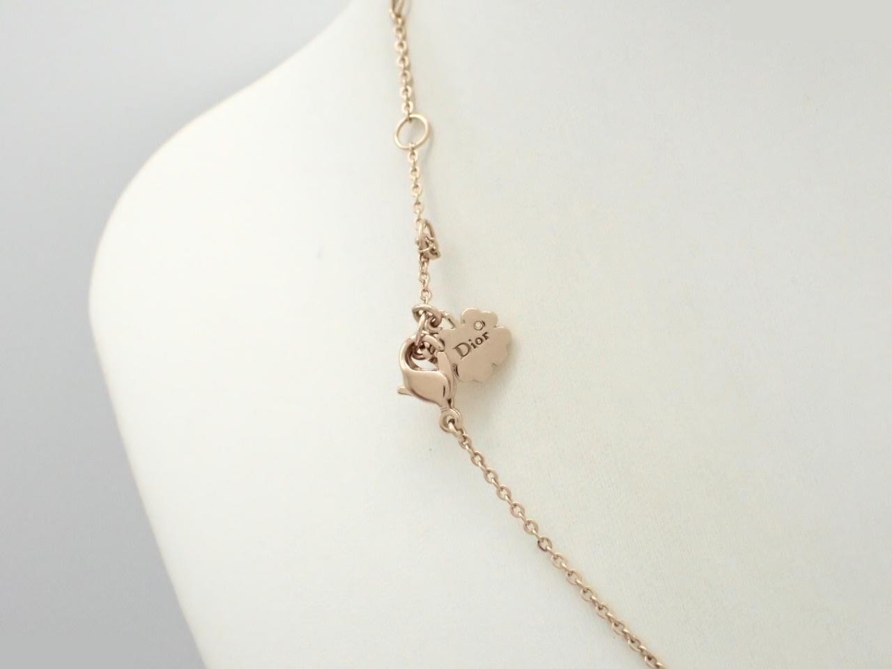 butterfly necklace, gold, chain approximately 42cm — view 2