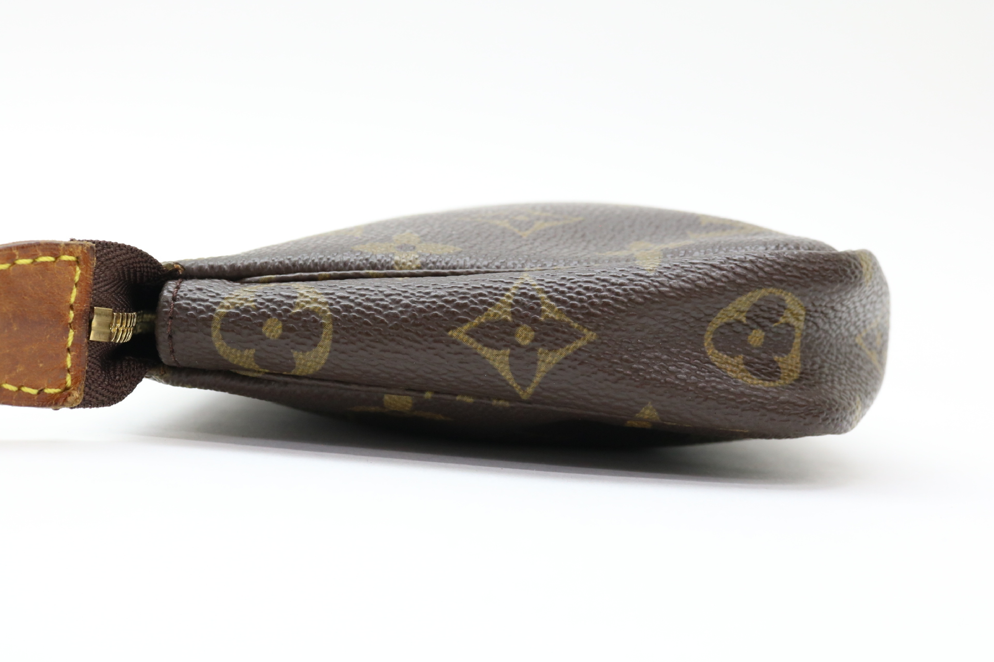 Monogram Accessoires Accessory Pouch — view 3