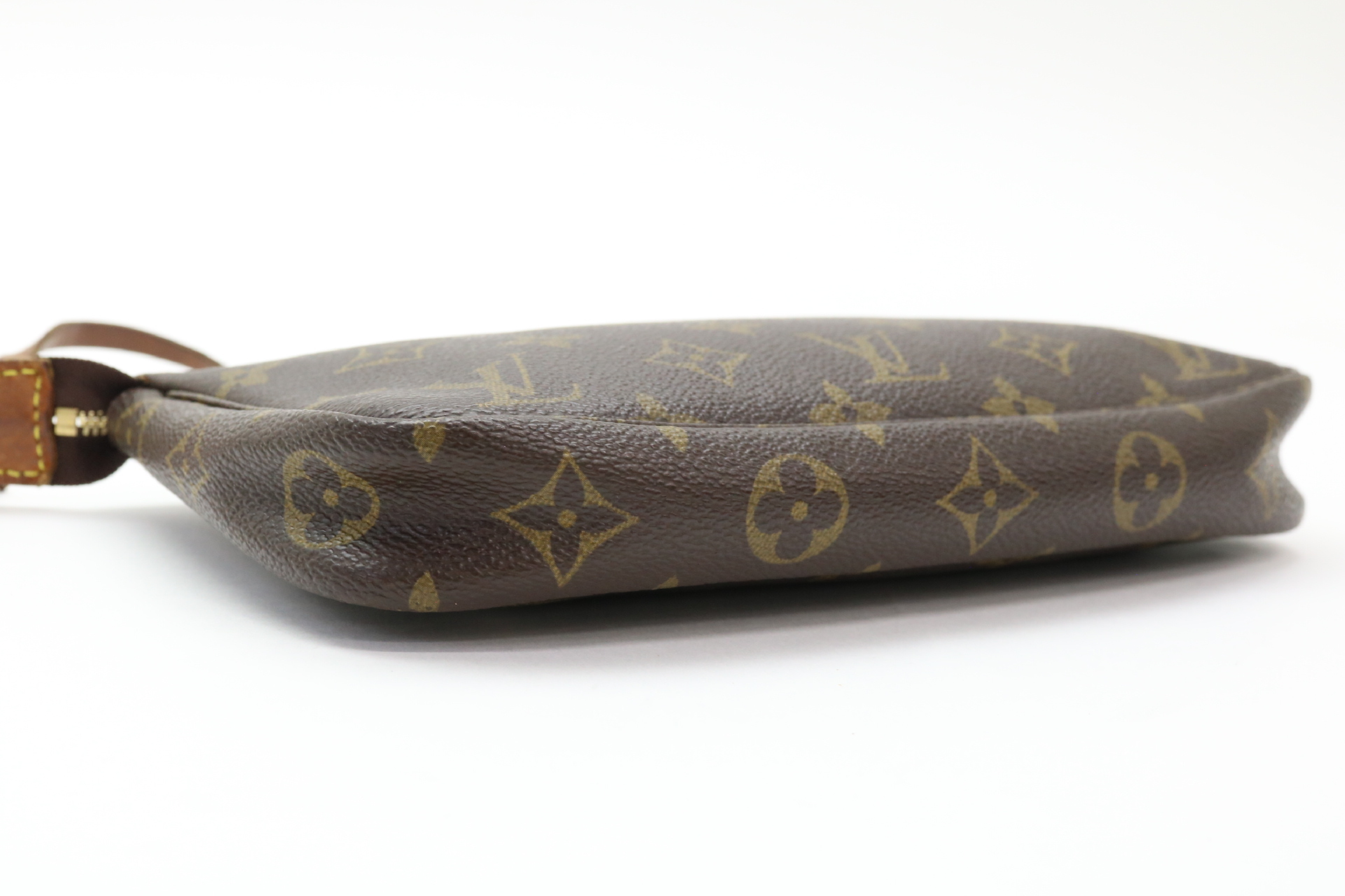 Monogram Accessoires Accessory Pouch — view 6