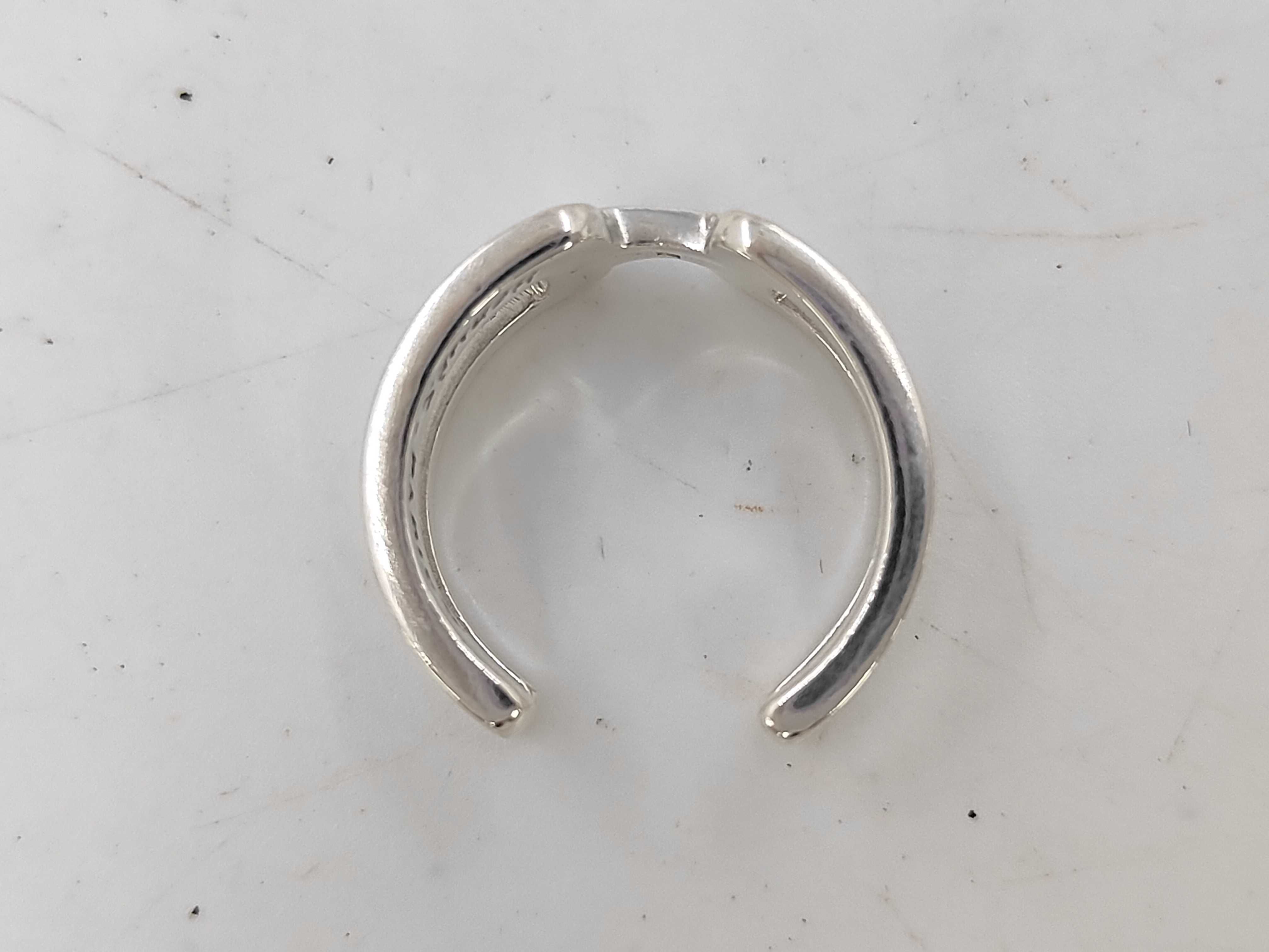 H logo #11 ring, 800 yen ring — view 5