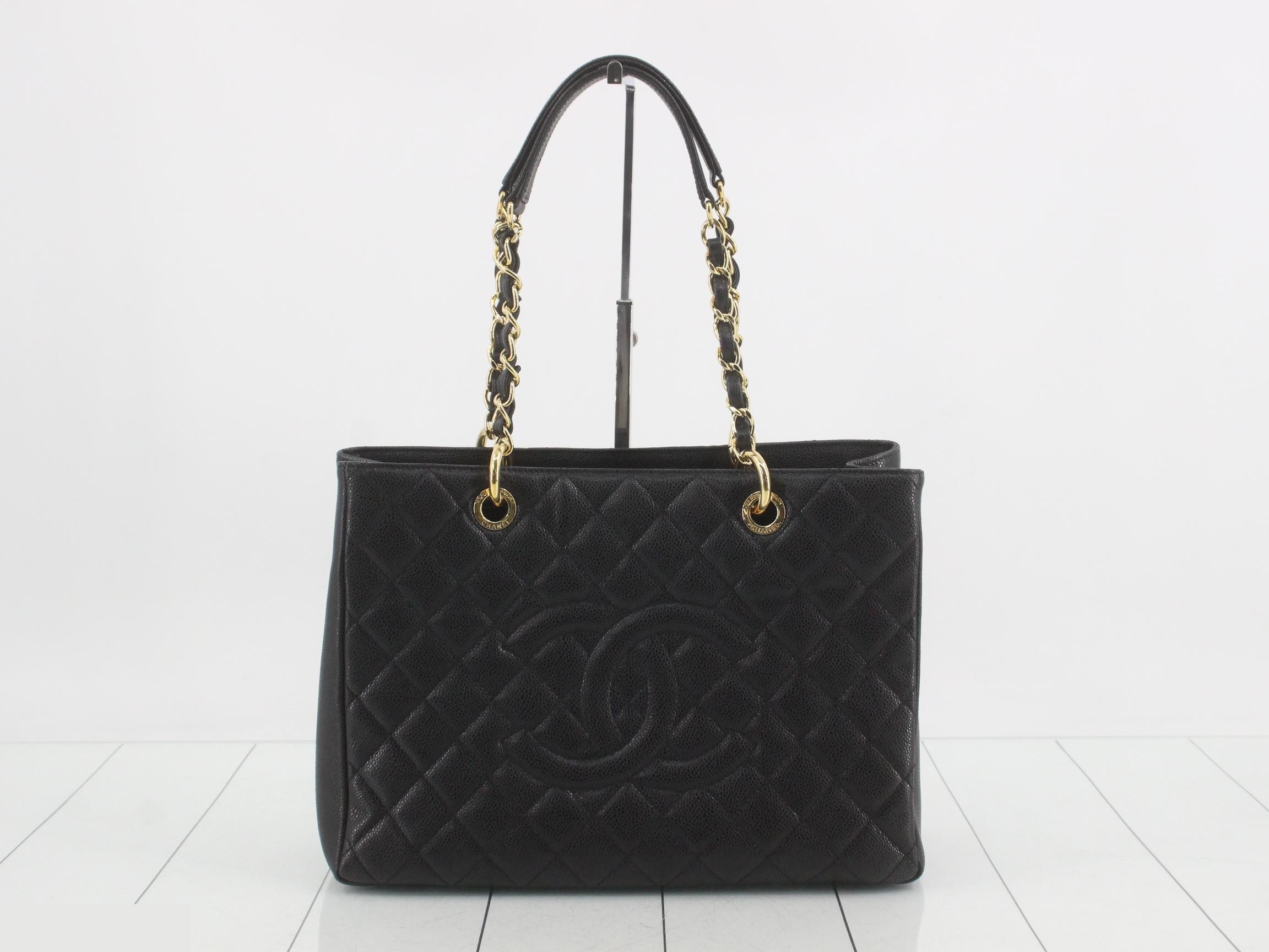 Caviar skin chain handbag