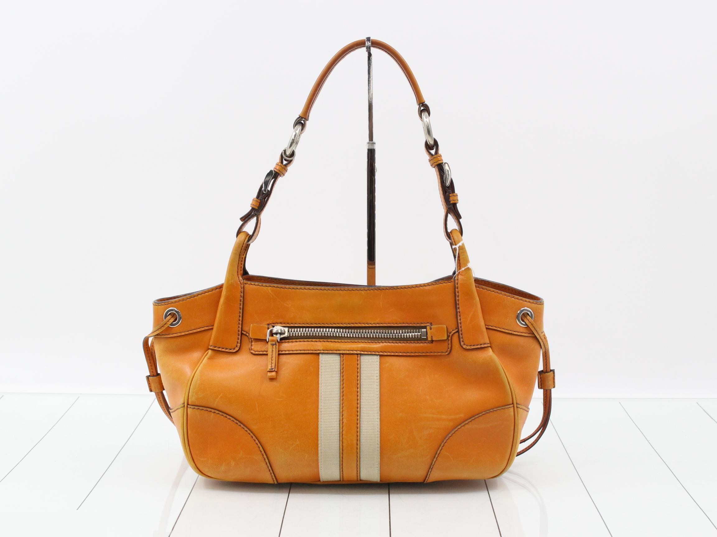 handbag — view 2