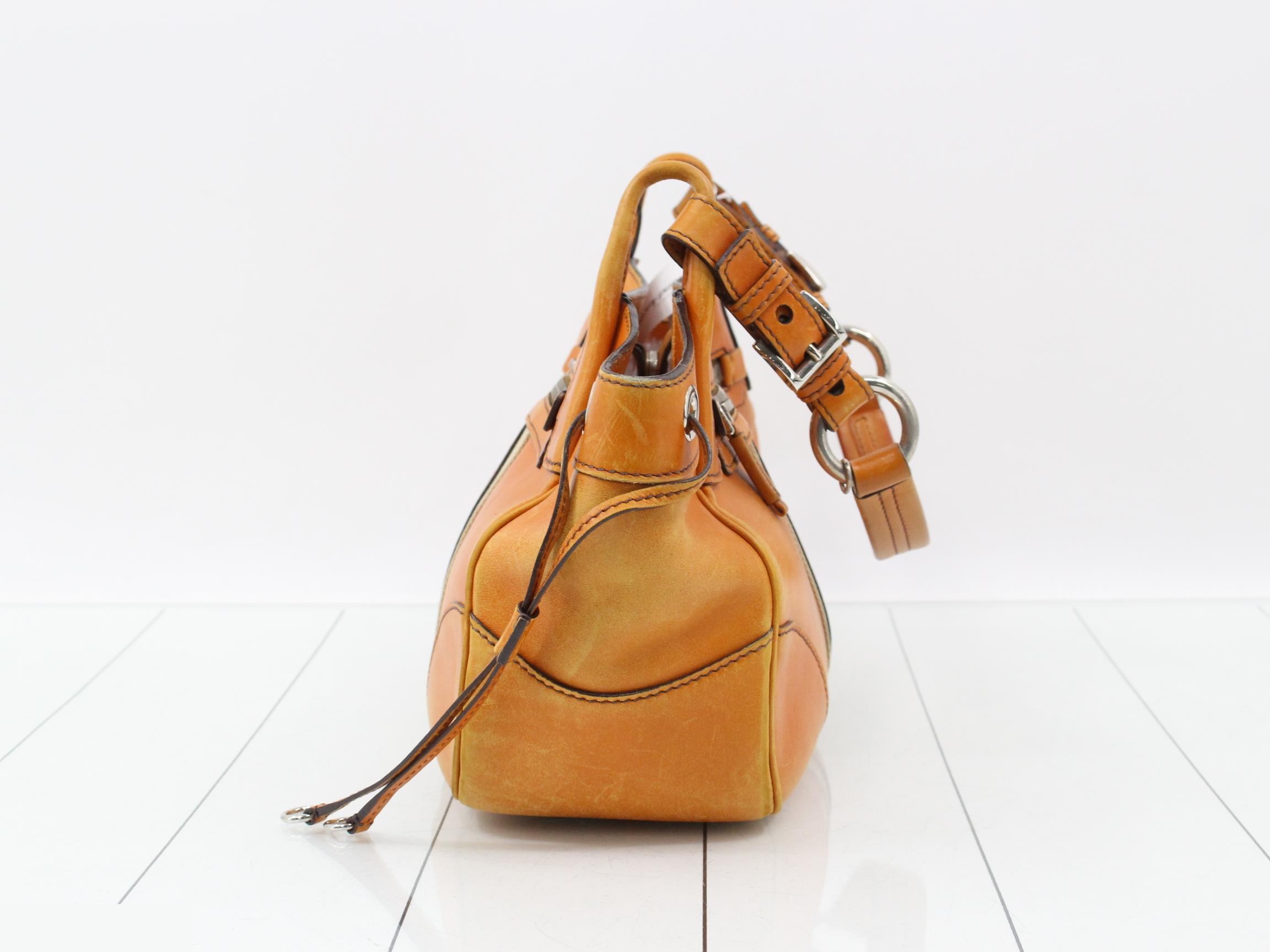 handbag — view 3