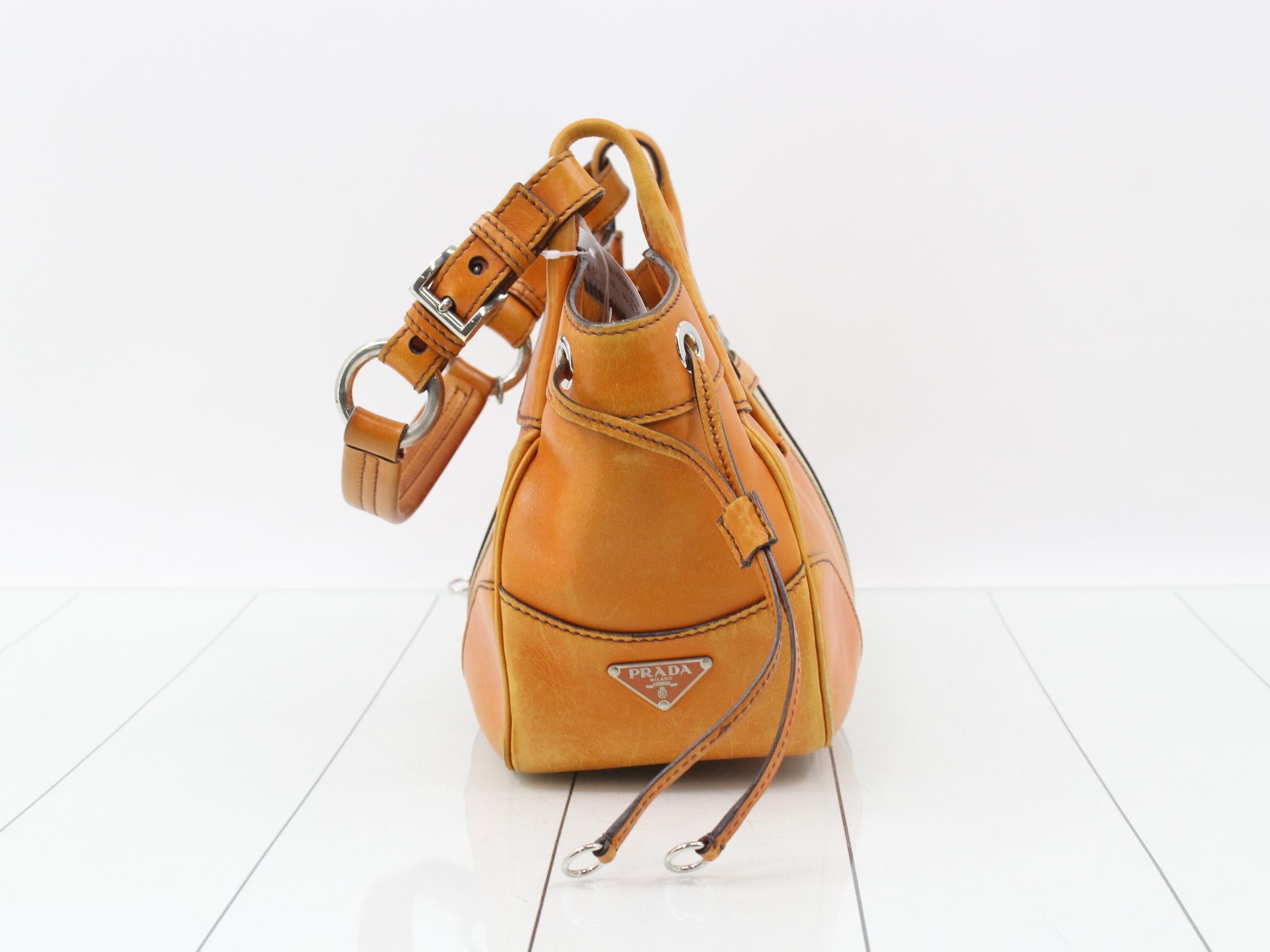 handbag — view 4