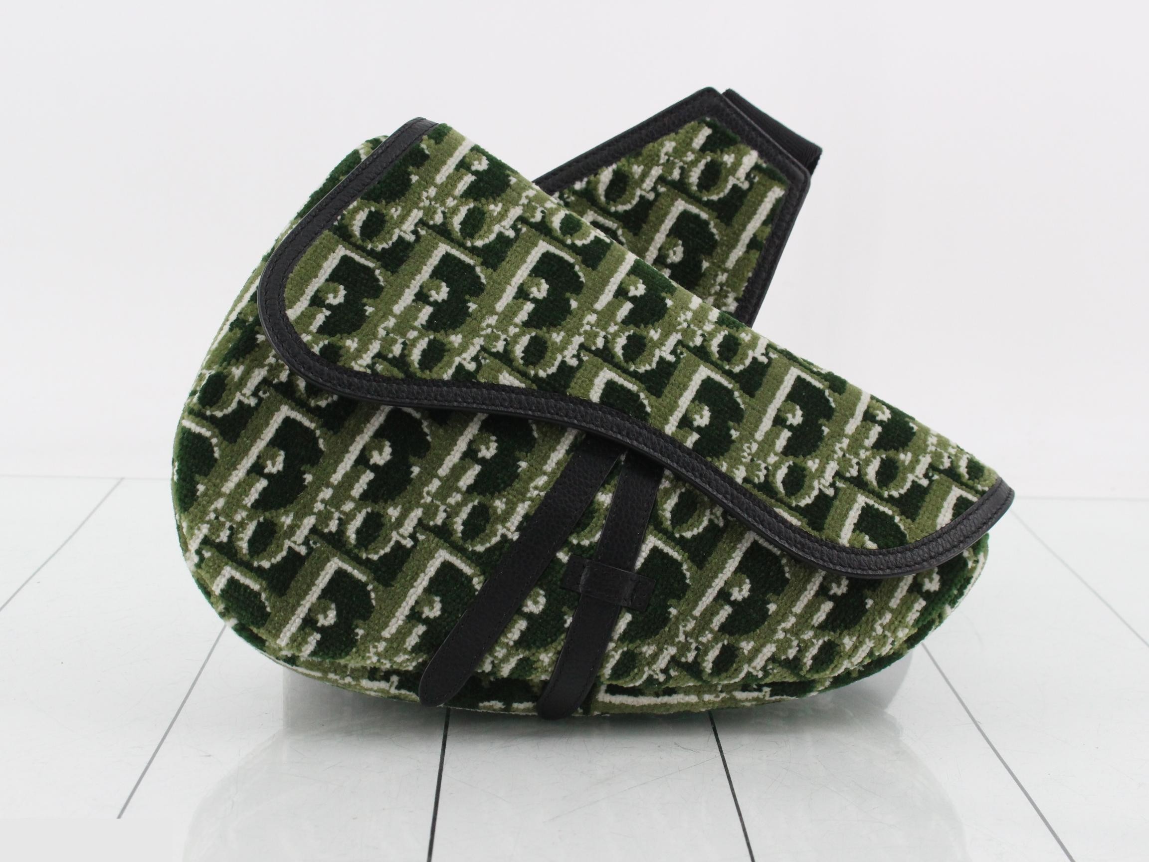 Saddle Oblique Tapestry