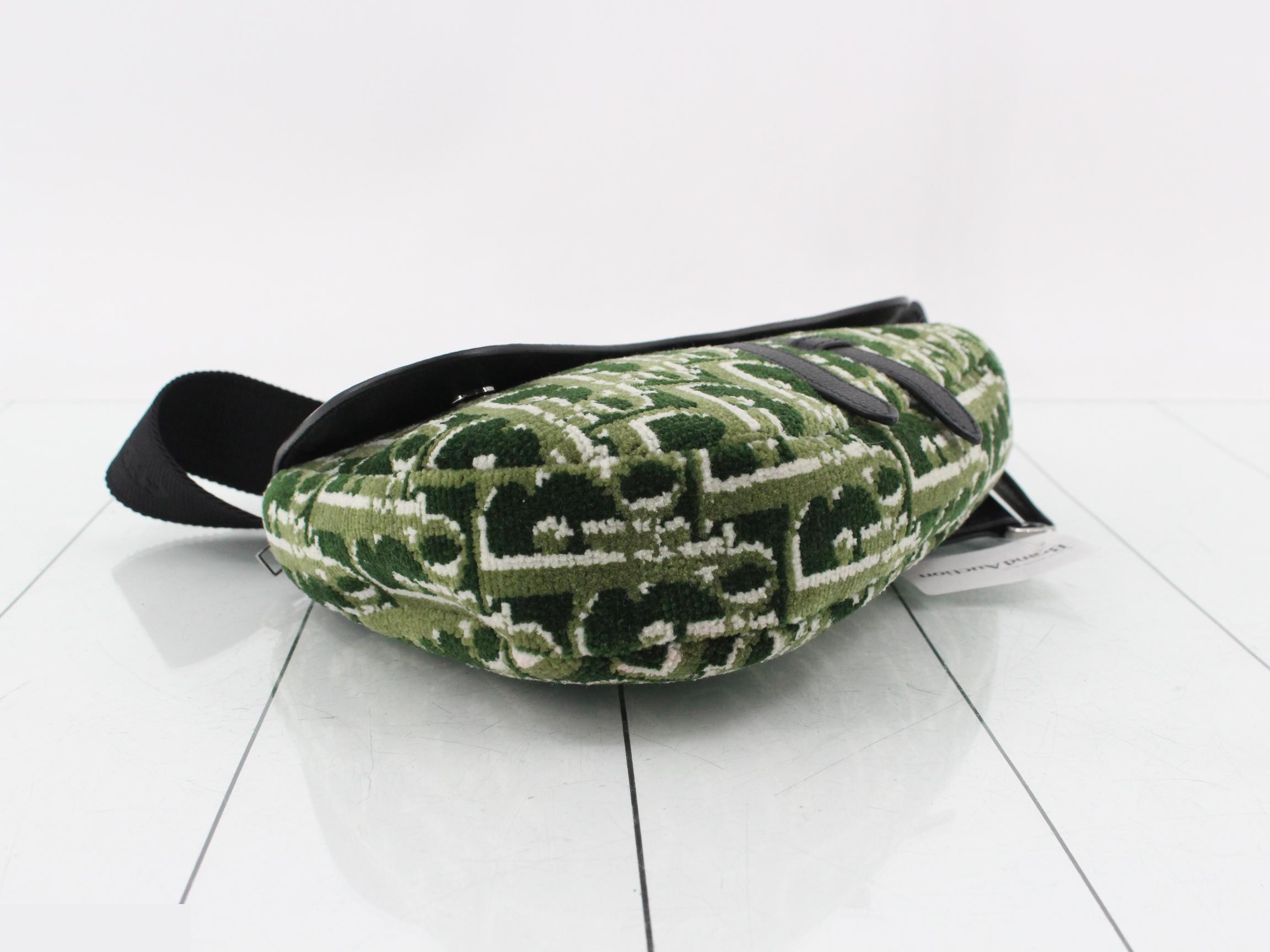 Saddle Oblique Tapestry — view 5