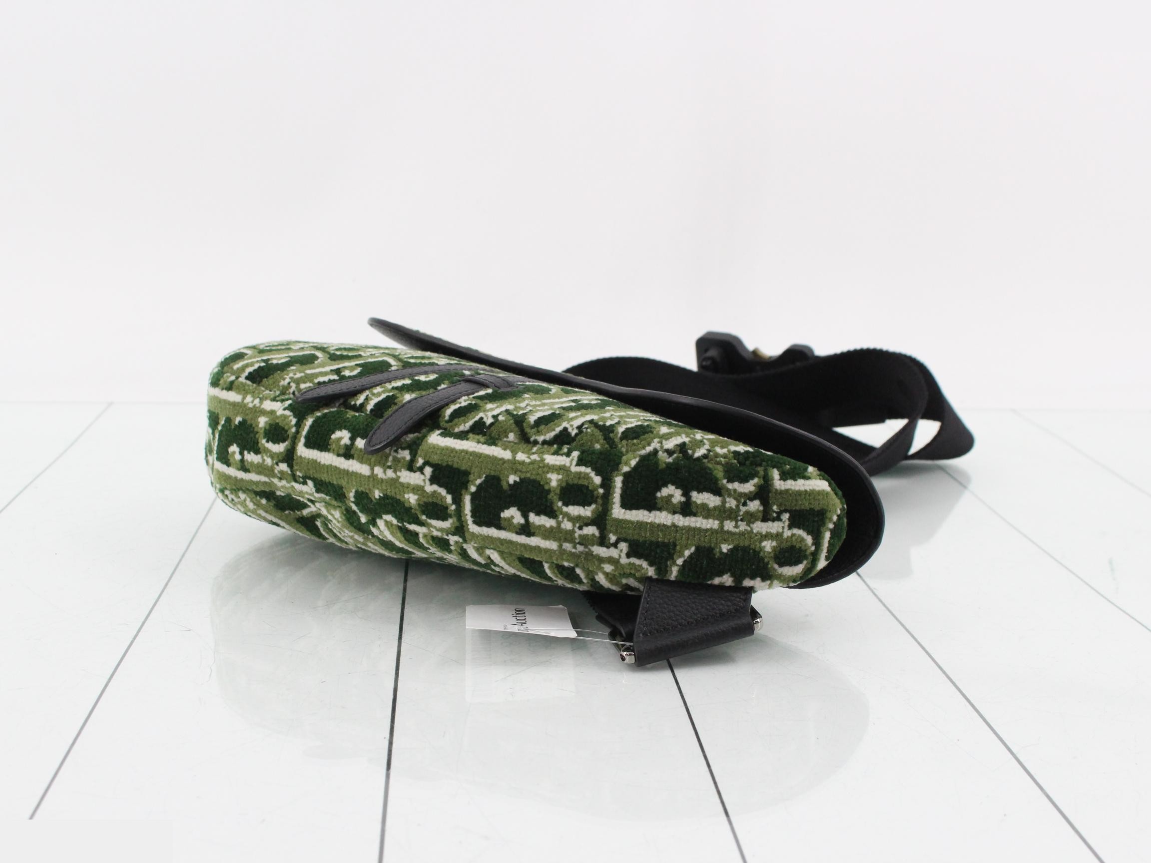 Saddle Oblique Tapestry — view 6