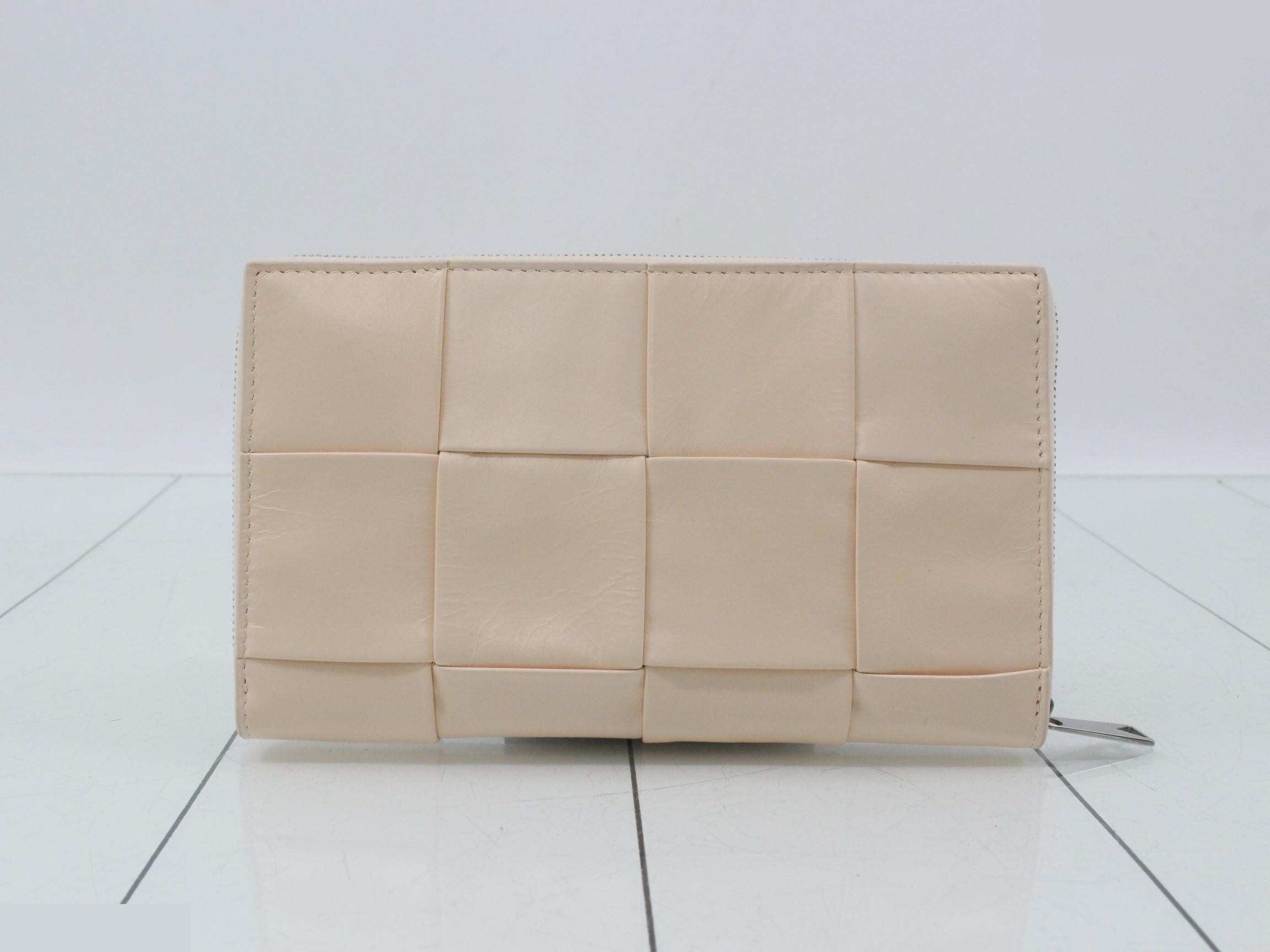 Intrecciato (bag) and long wallet — view 2