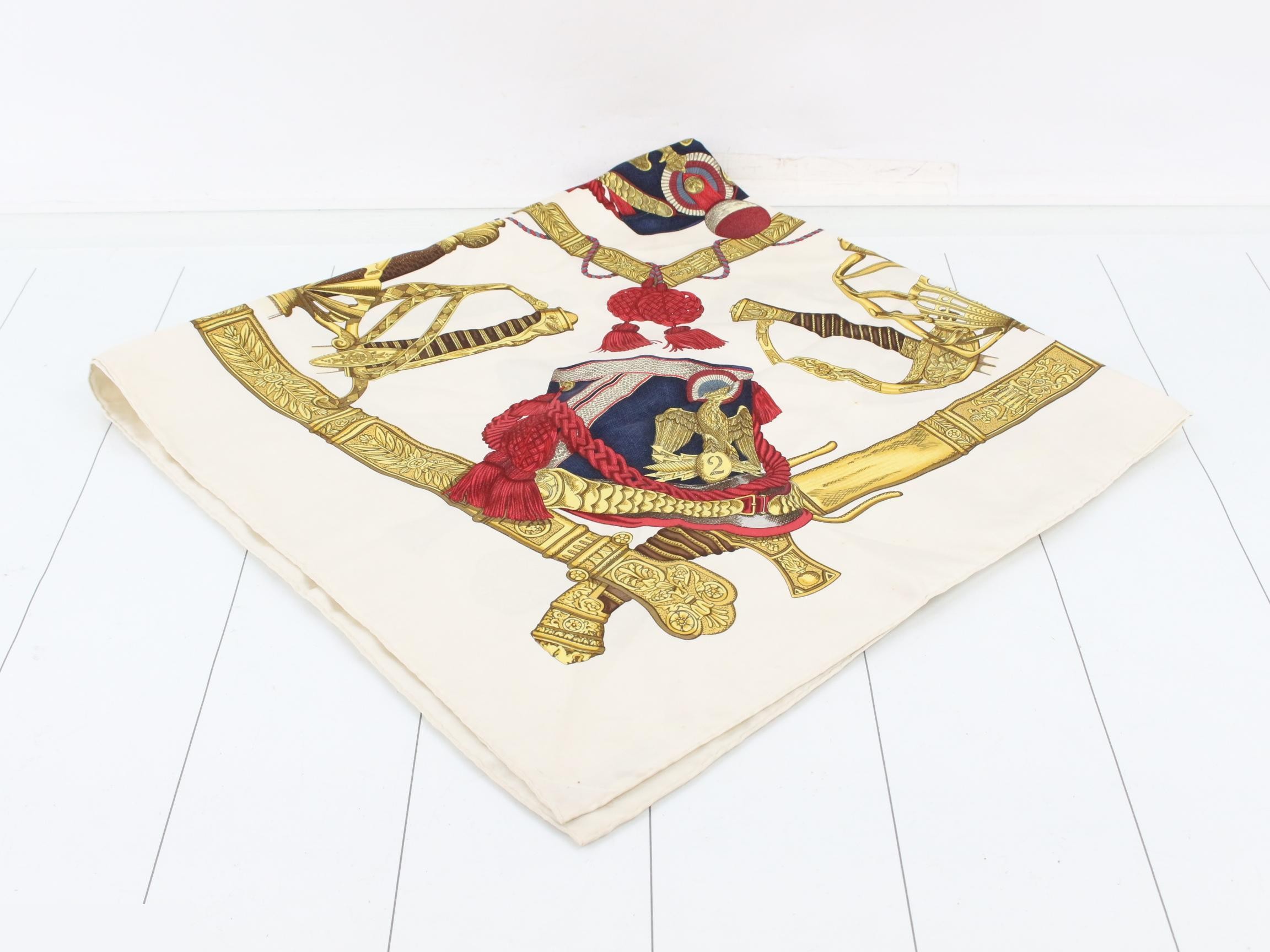 Carre 90 Grand Uniform — view 2