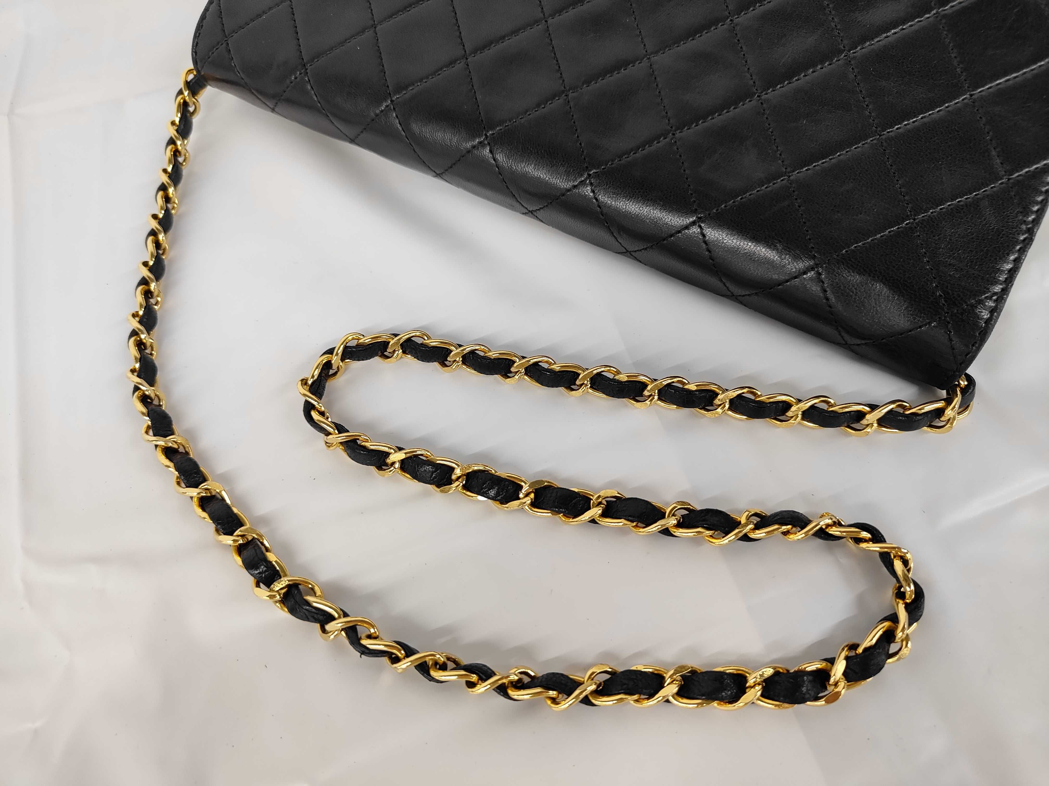 Matelassé 25 Push-Lock Chain Shoulder Bag — view 3