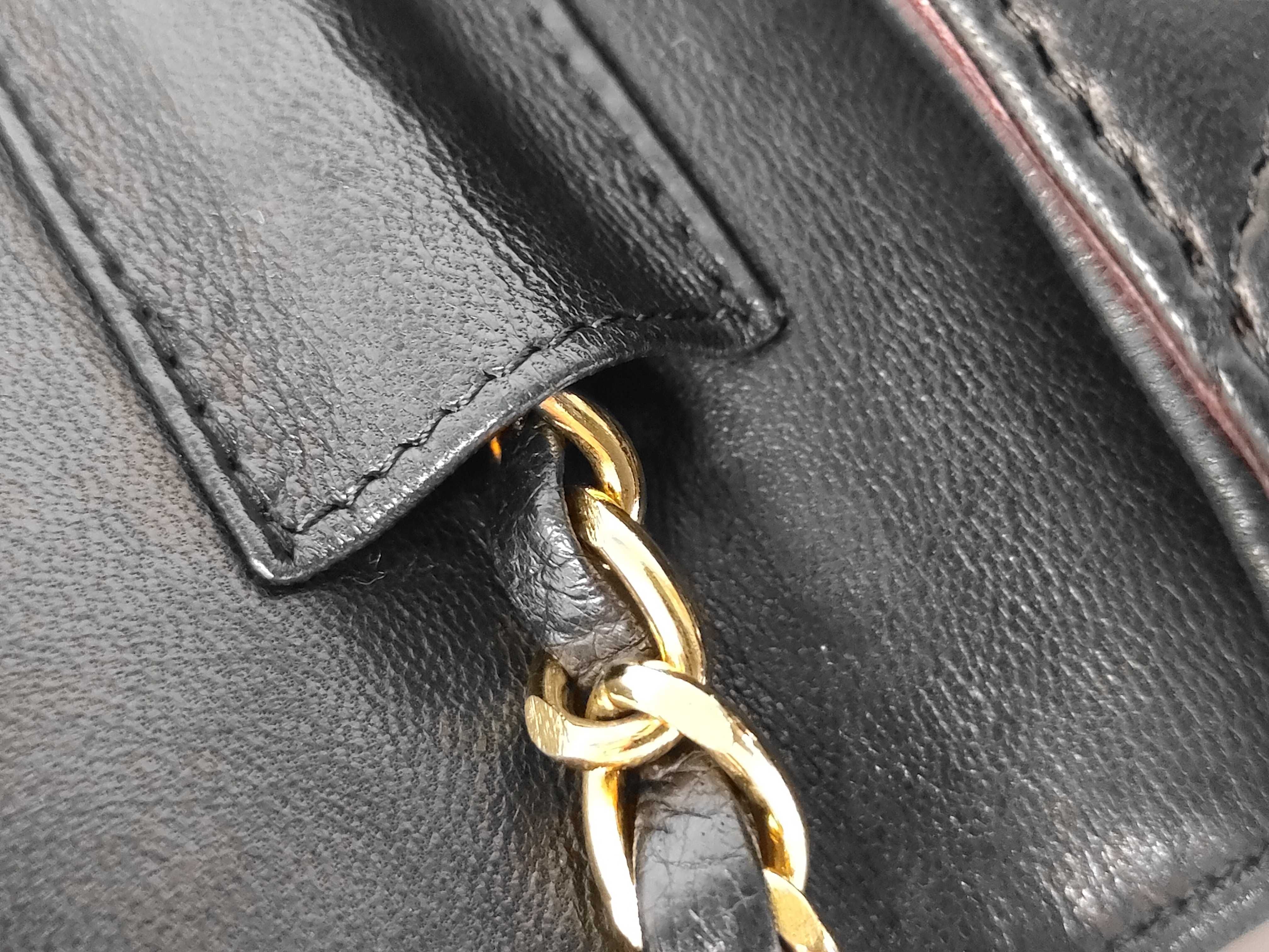 Matelassé 25 Push-Lock Chain Shoulder Bag — view 5