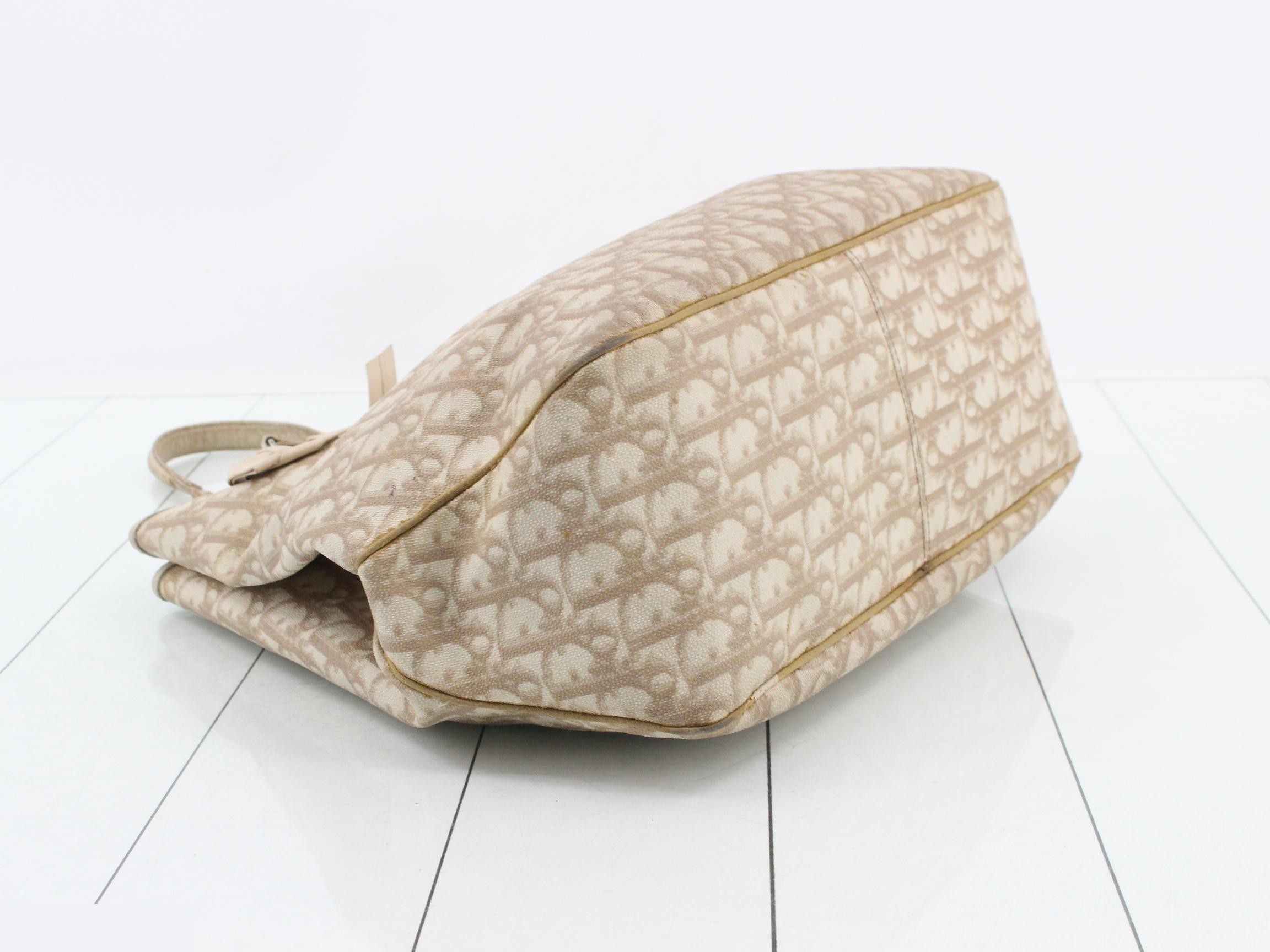 Trotter Tote Bag, Beige — view 5