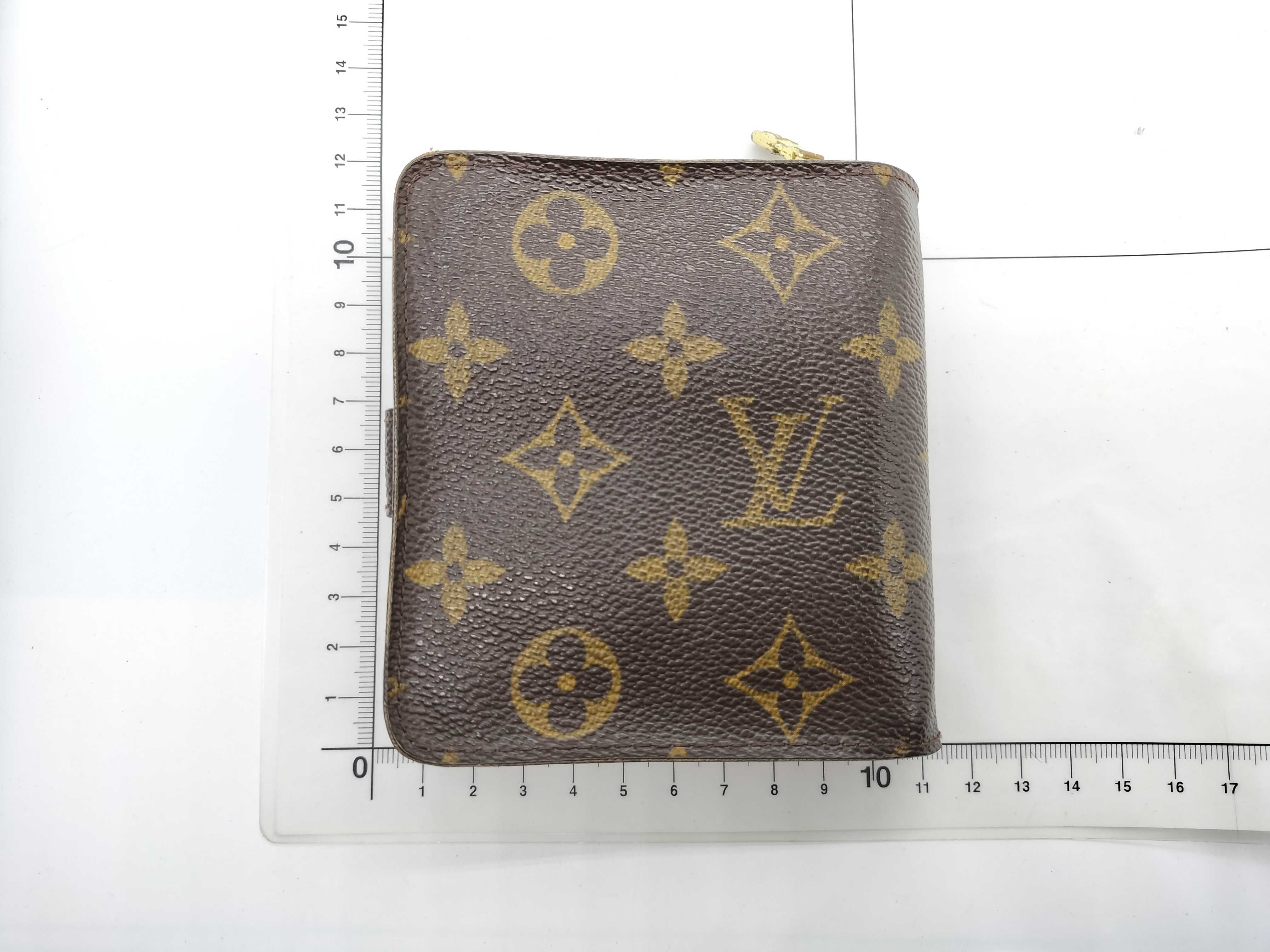 Monogram Compact Zip Round Zipper Bi-fold Wallet M61667 — view 2