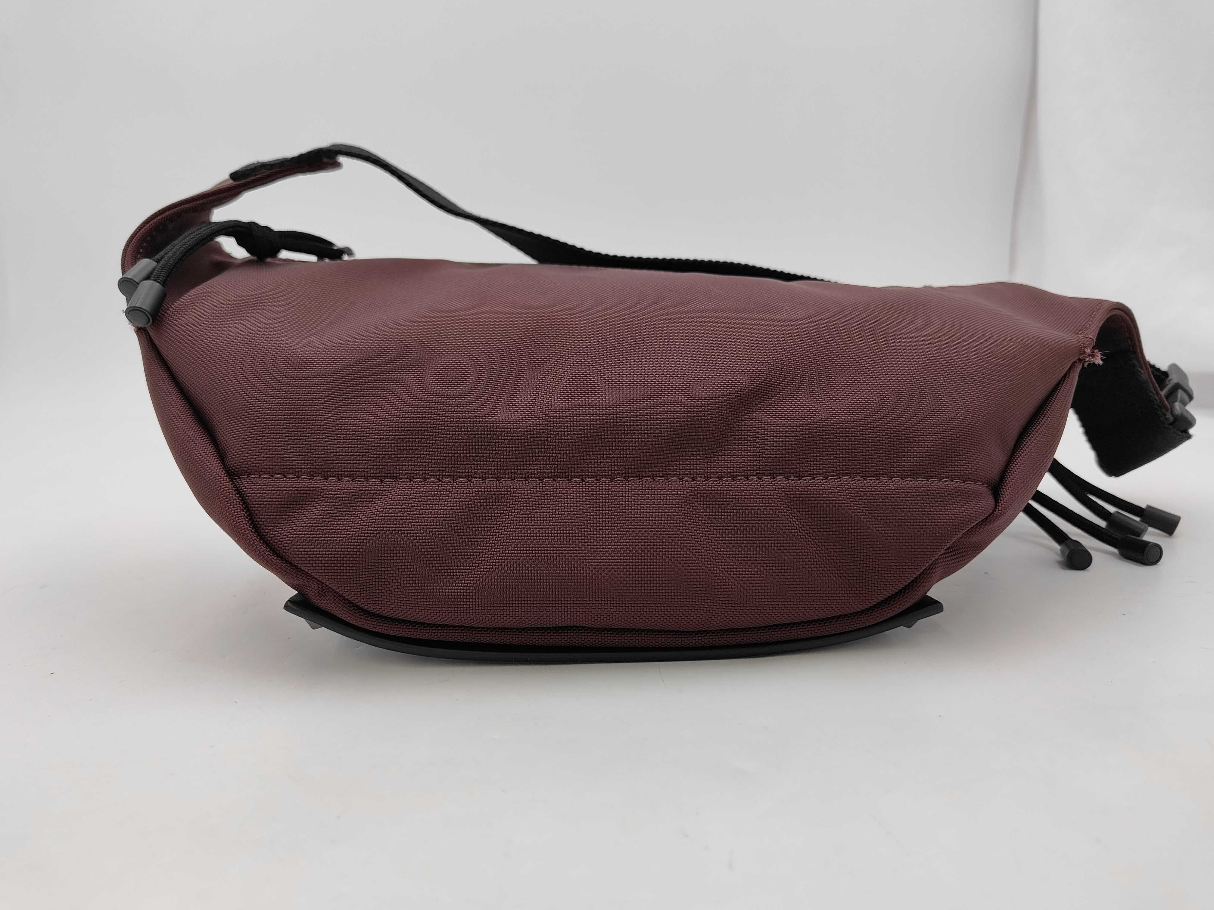 VLTN College Logo Shoulder Bag Body Bag Shoulder Bag — view 3