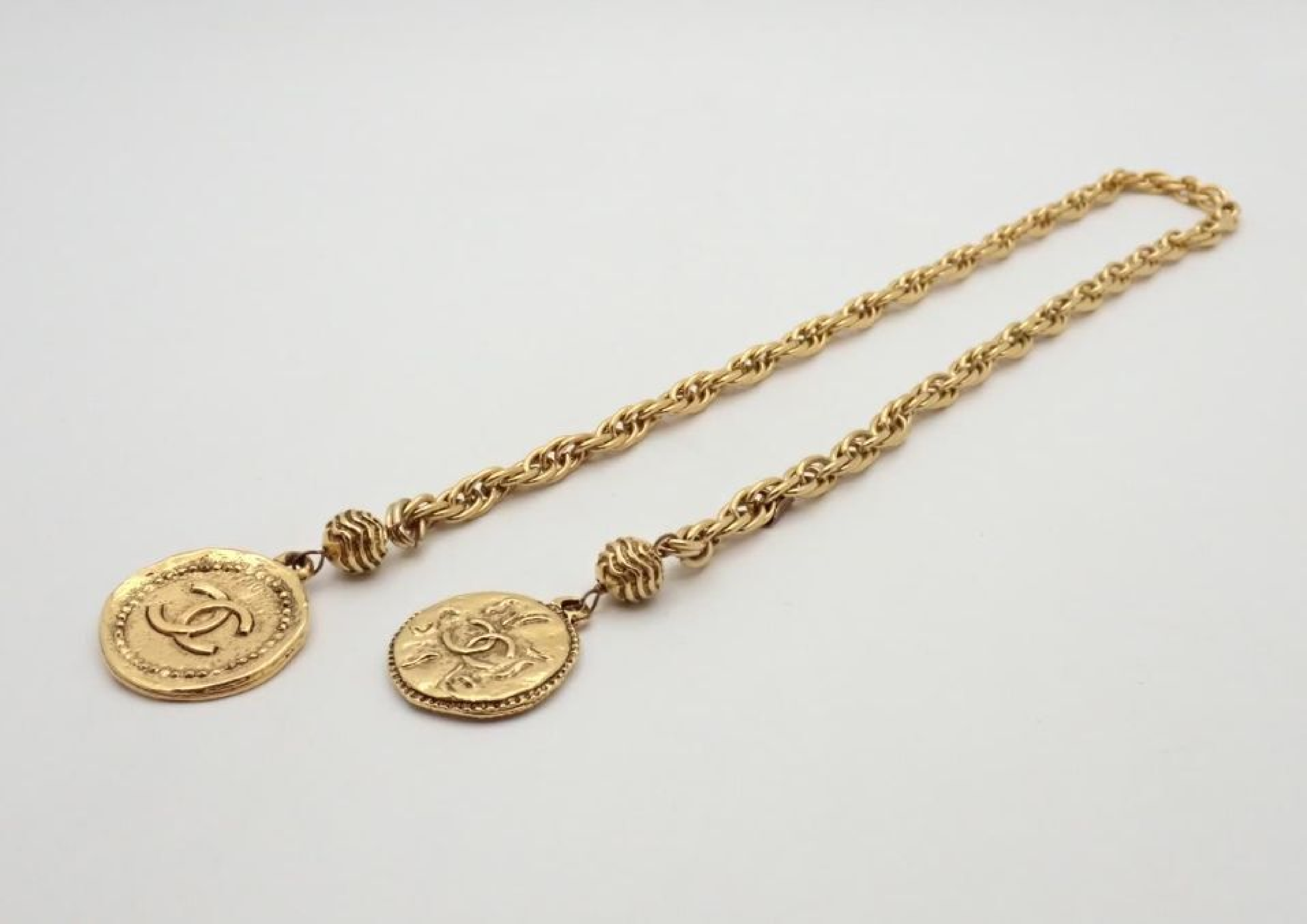 Gold Necklace with Medal Motif and Engraved Plate — view 2
