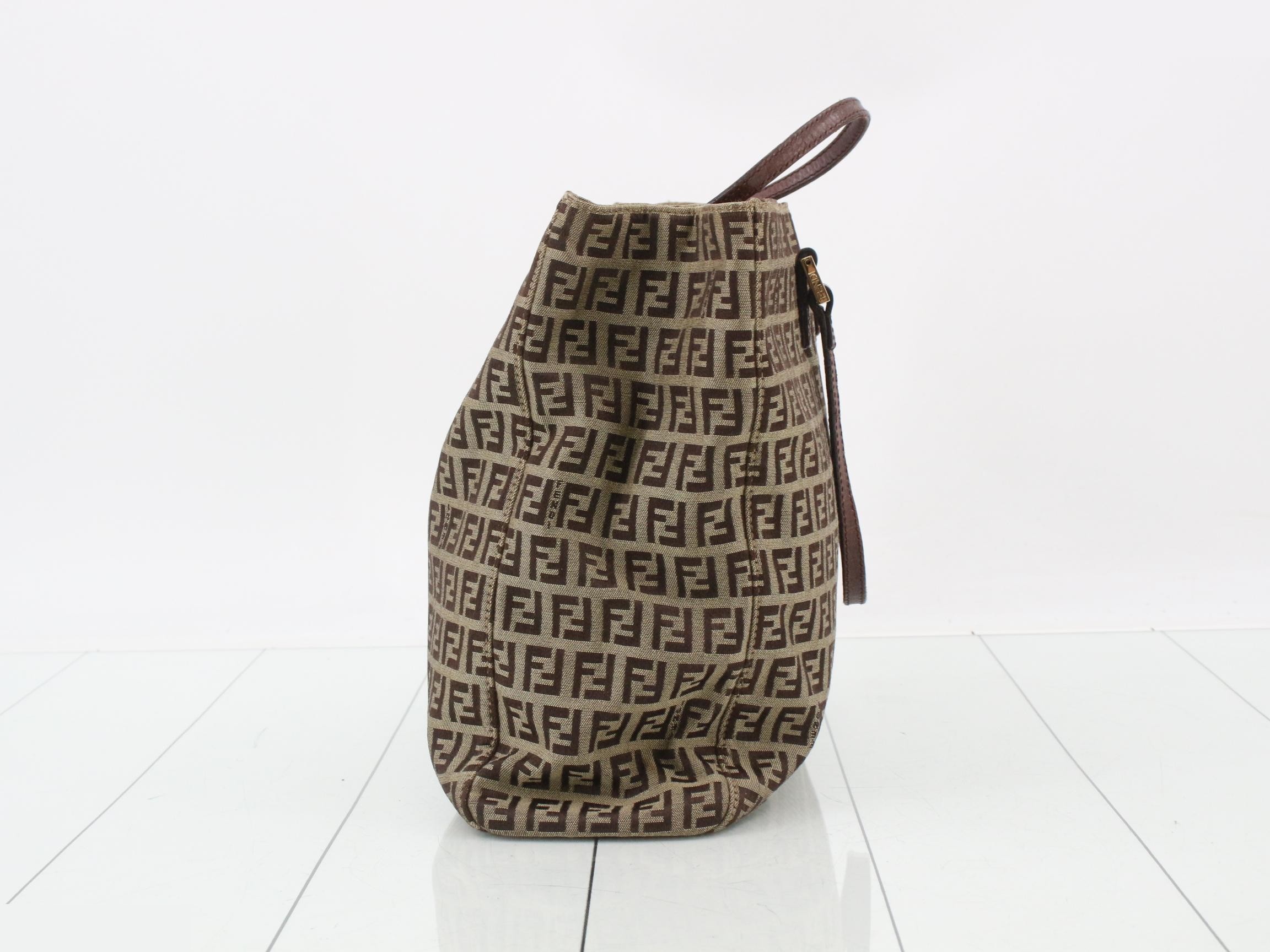 handbag — view 3