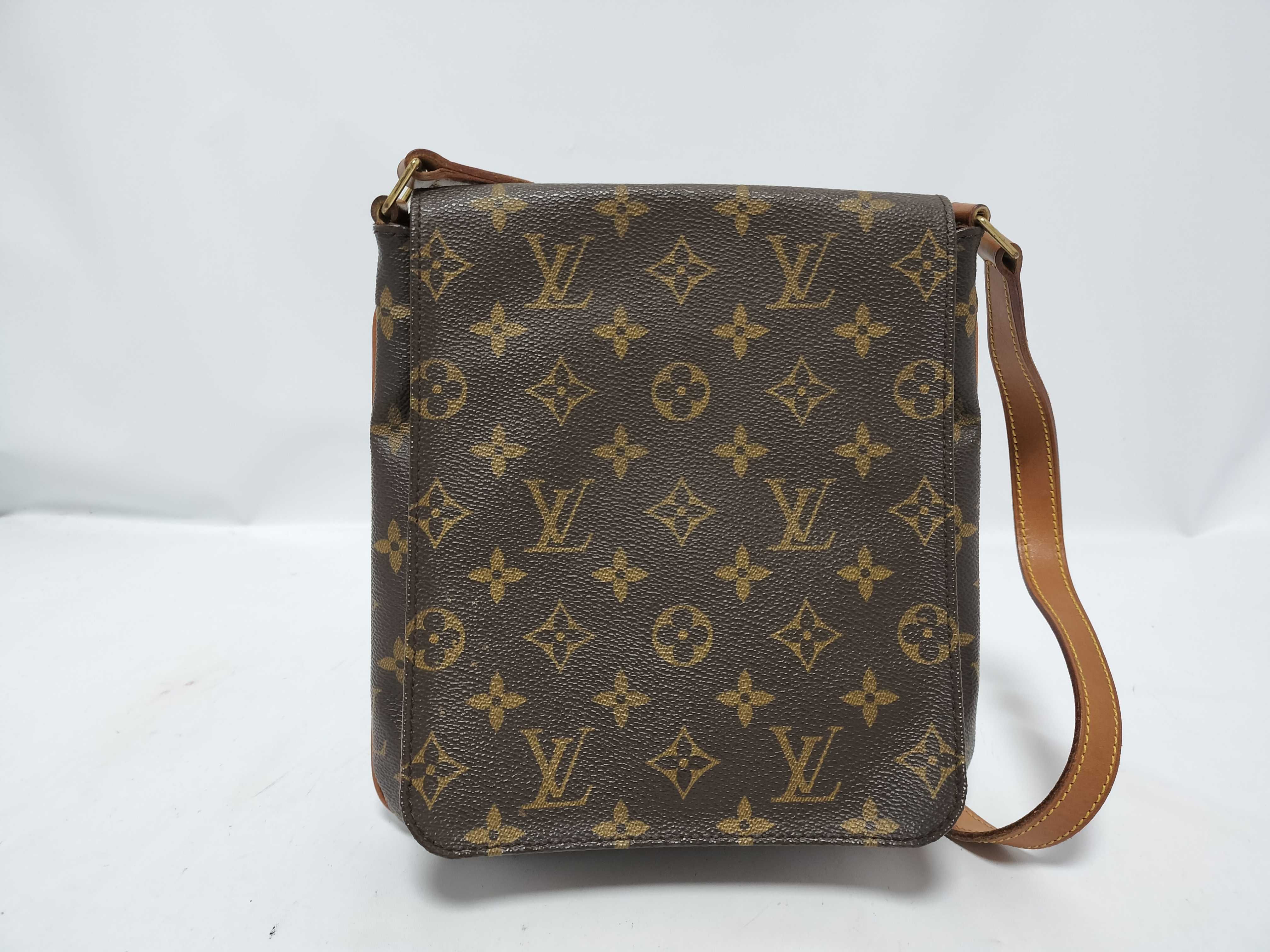 Monogram Musette Salsa AS1909 Shoulder Bag