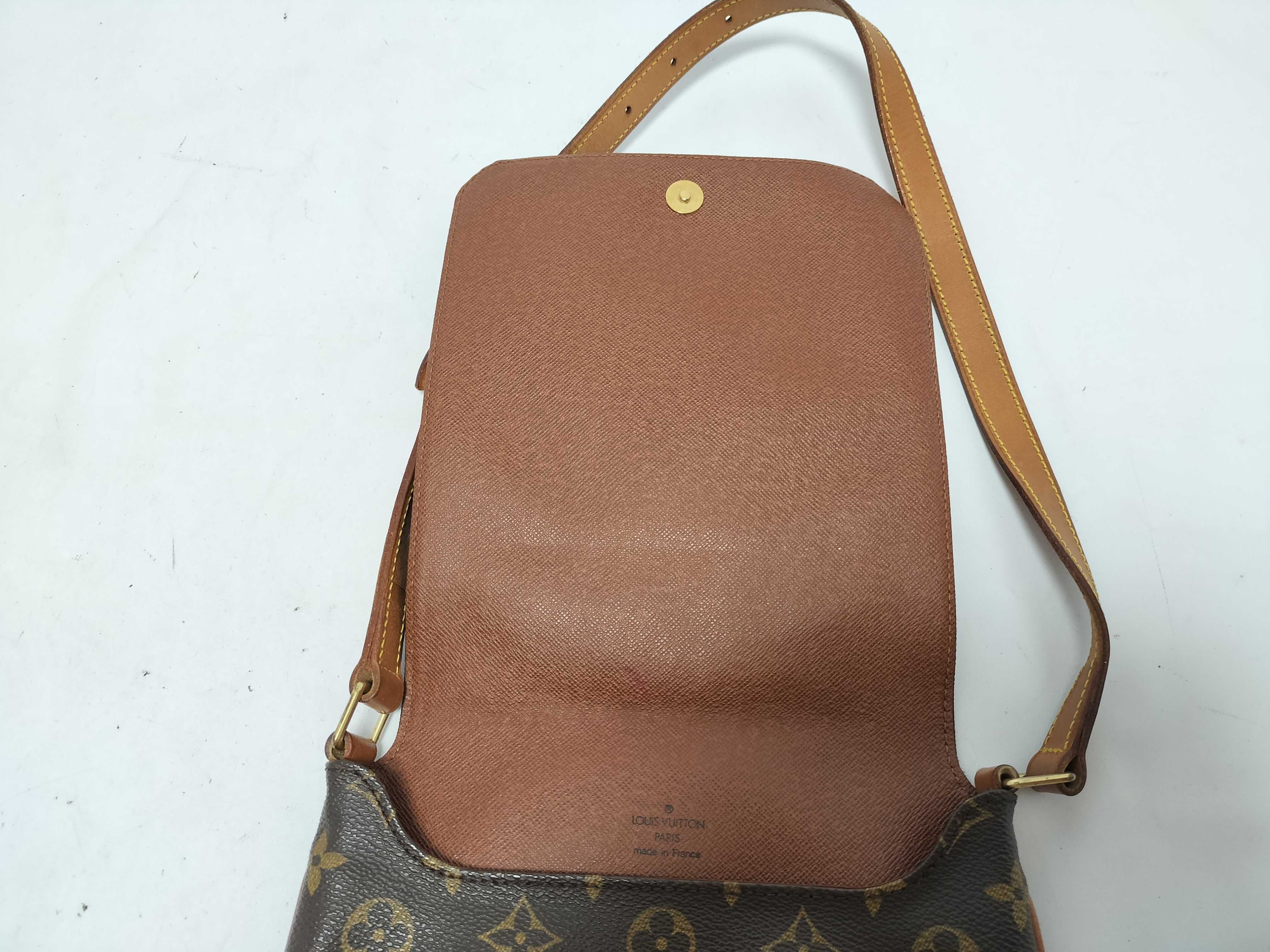 Monogram Musette Salsa AS1909 Shoulder Bag — view 8