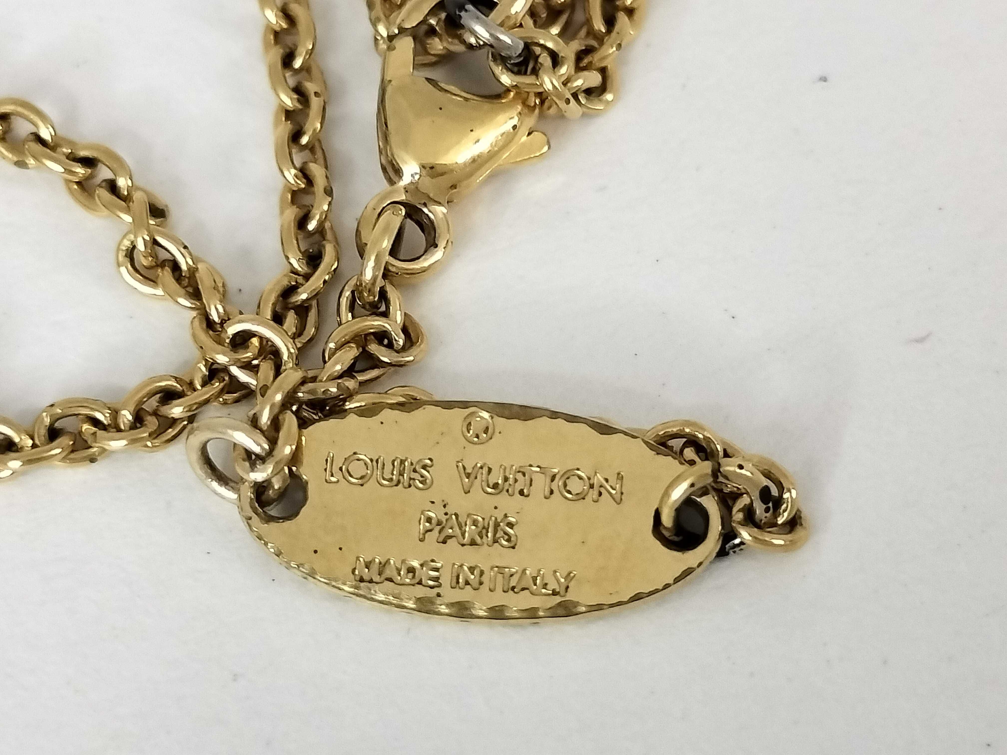 Essential V Gold Necklace — view 6