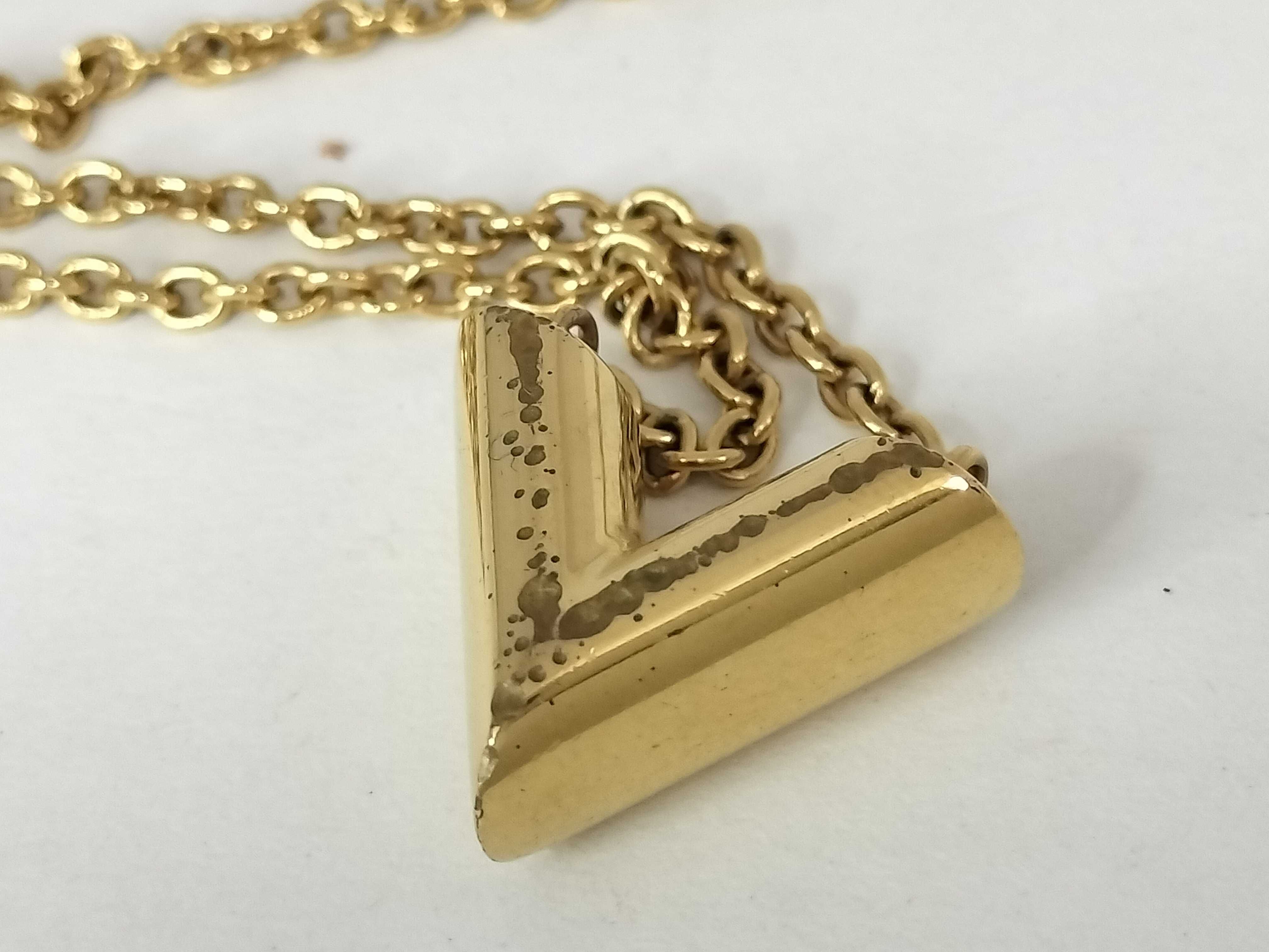 Essential V Gold Necklace — view 9