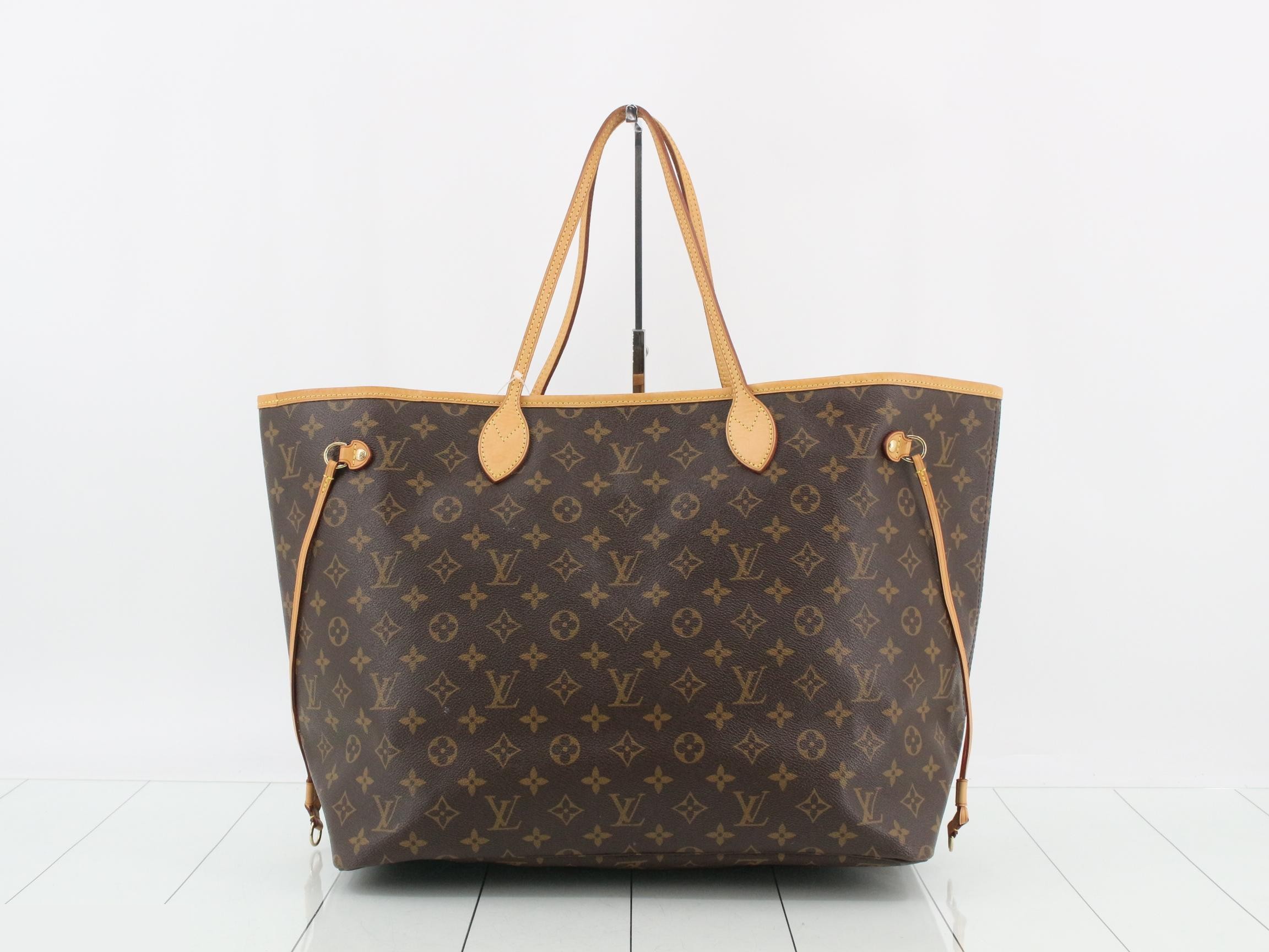 Monogram Neverfull MM — view 2