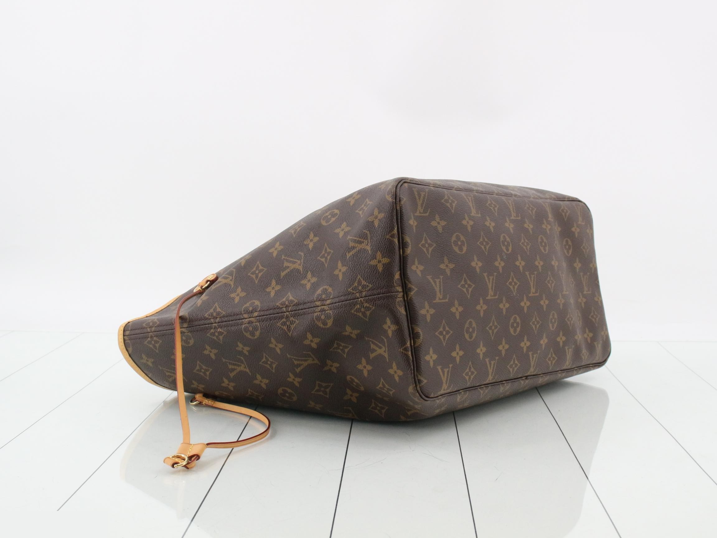 Monogram Neverfull MM — view 5