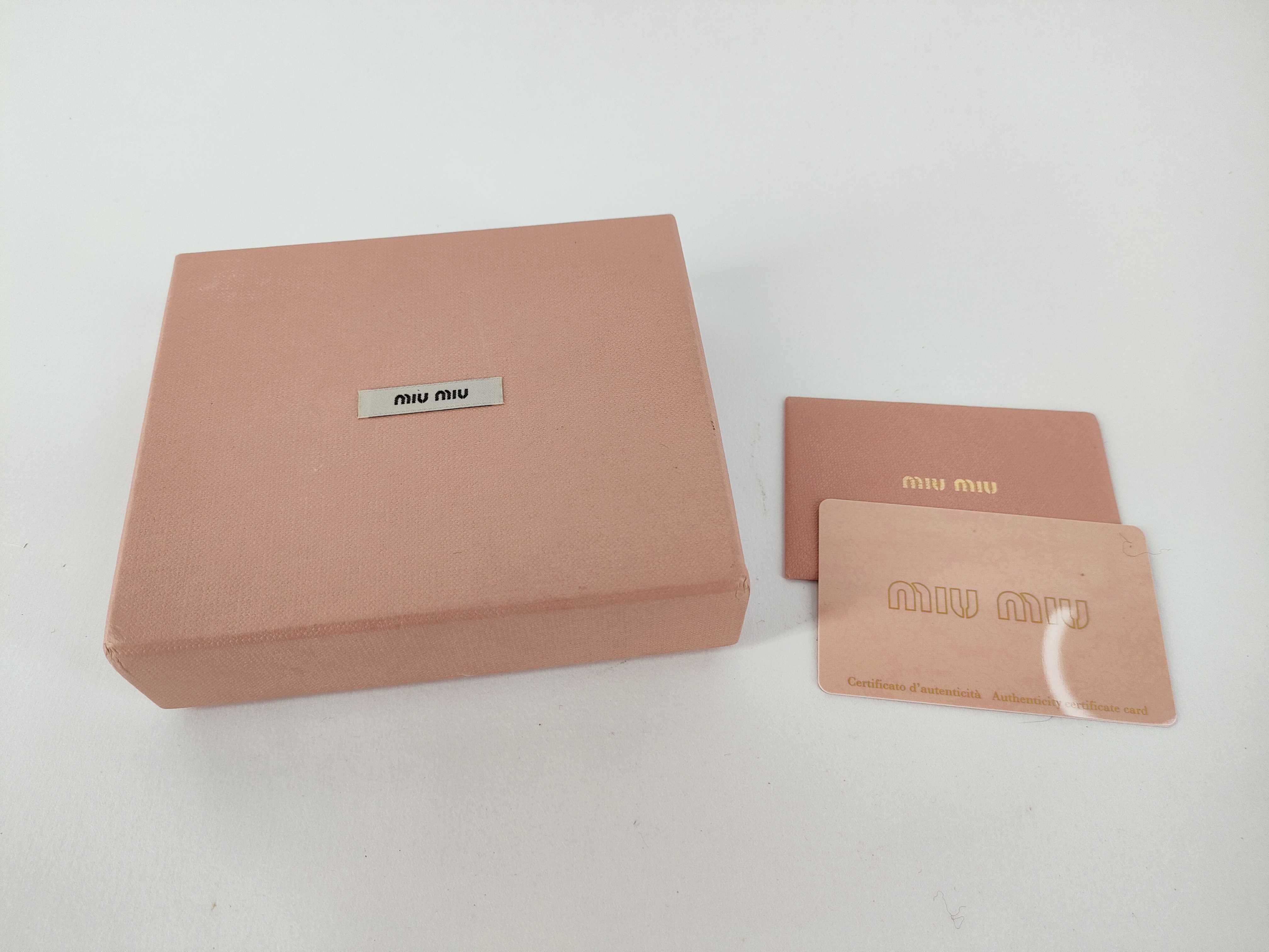 wallet, white wallet — view 15
