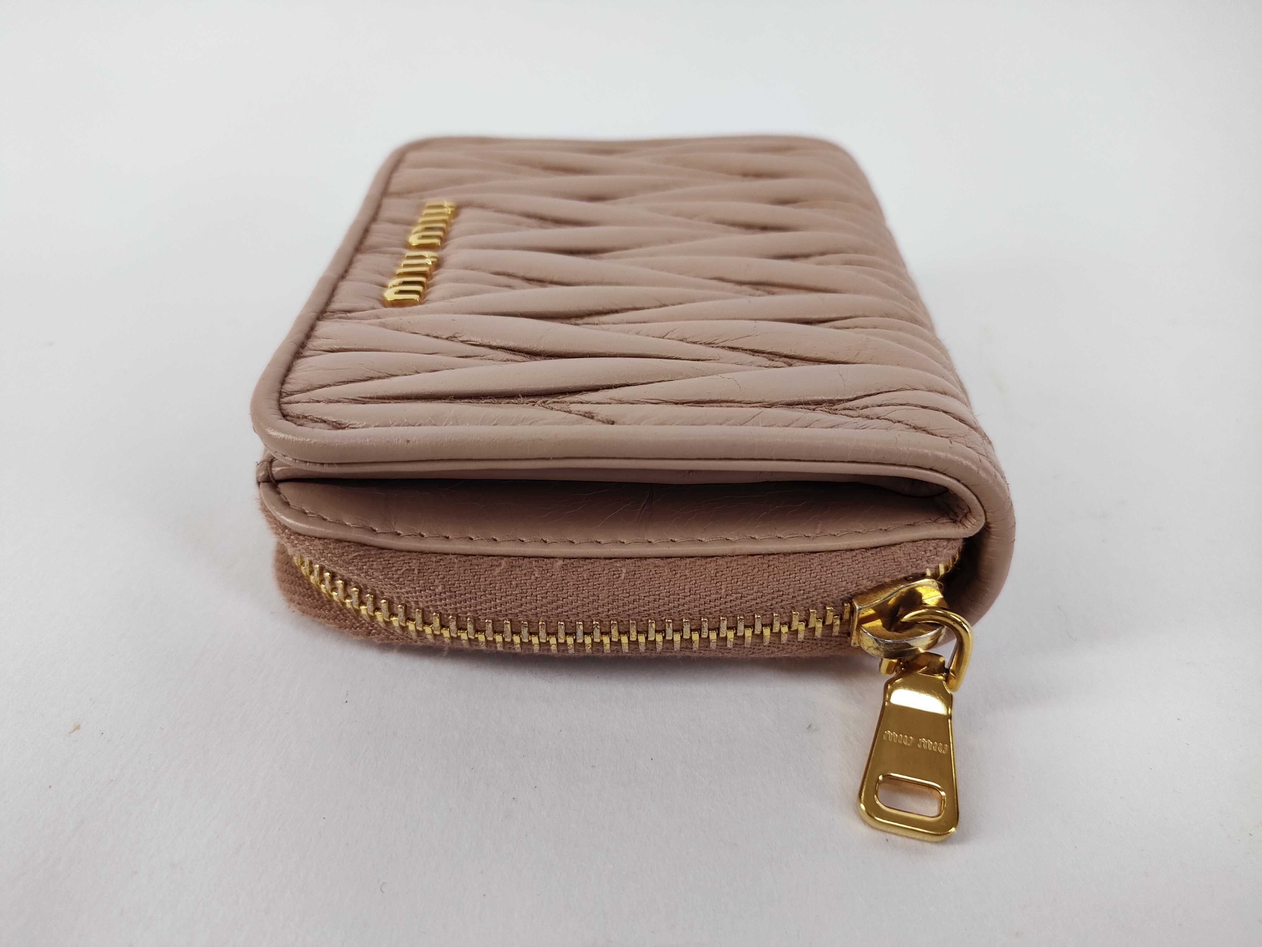 wallet, white wallet — view 6