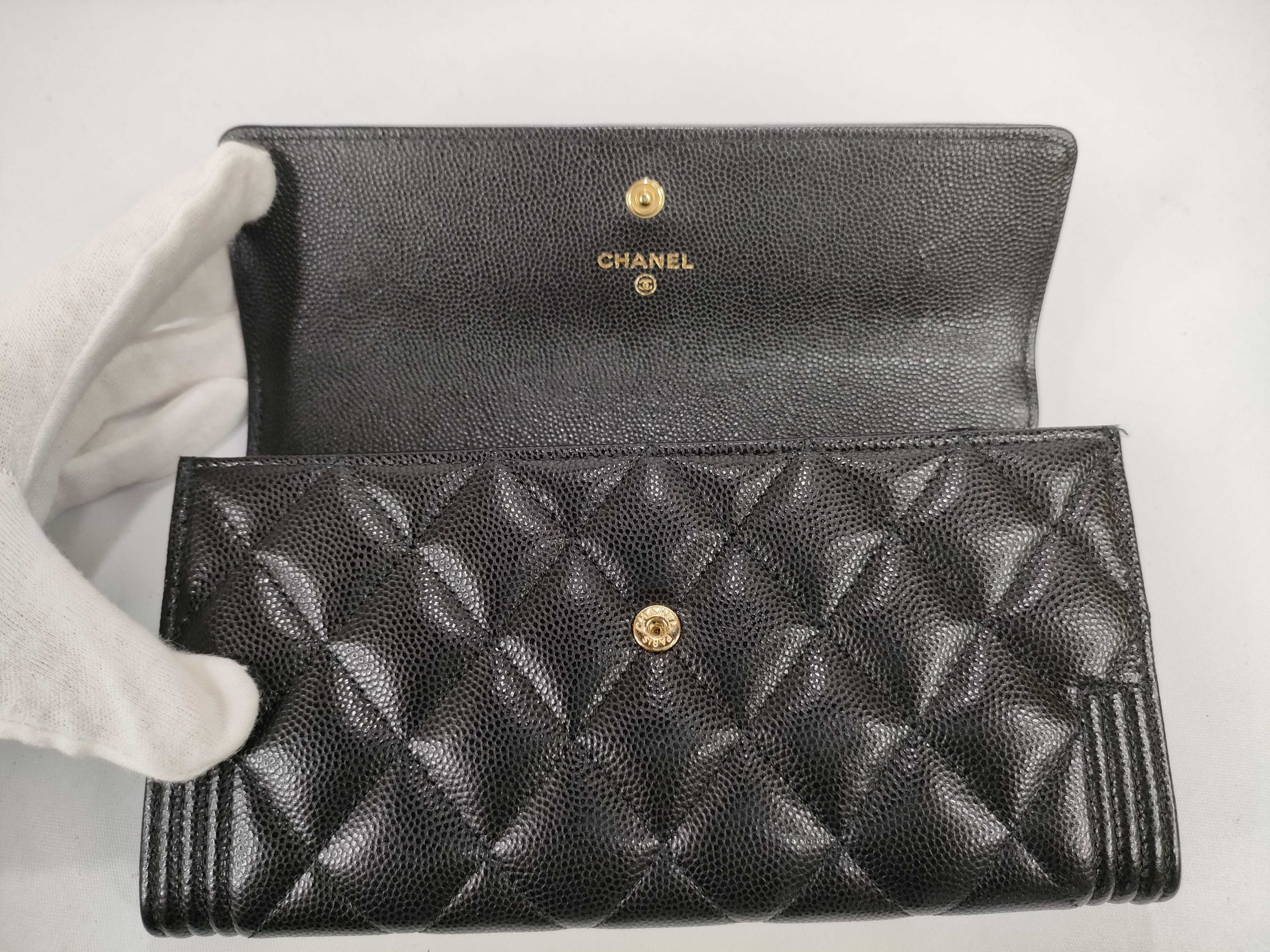 Caviar Skin Chanel Boy Long Wallet No. 31 Wallet — view 11