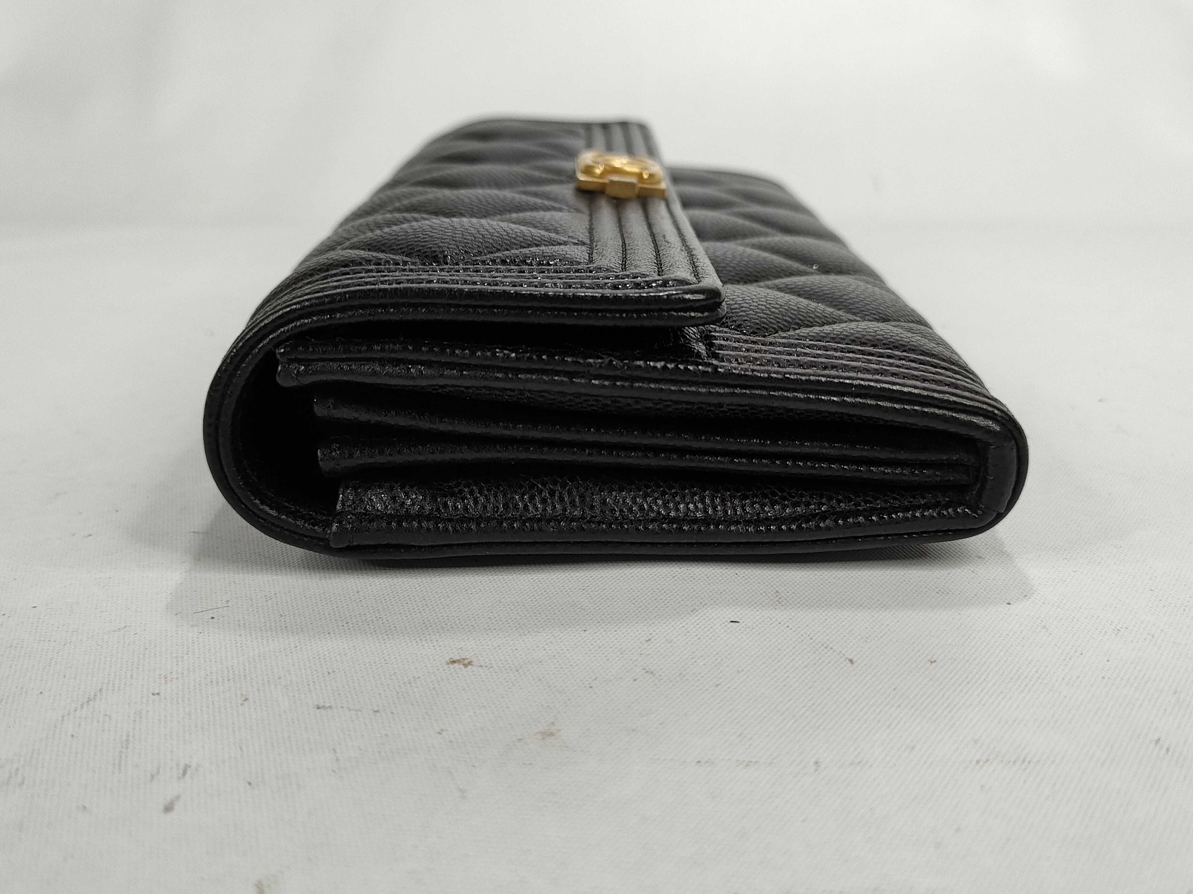 Caviar Skin Chanel Boy Long Wallet No. 31 Wallet — view 5