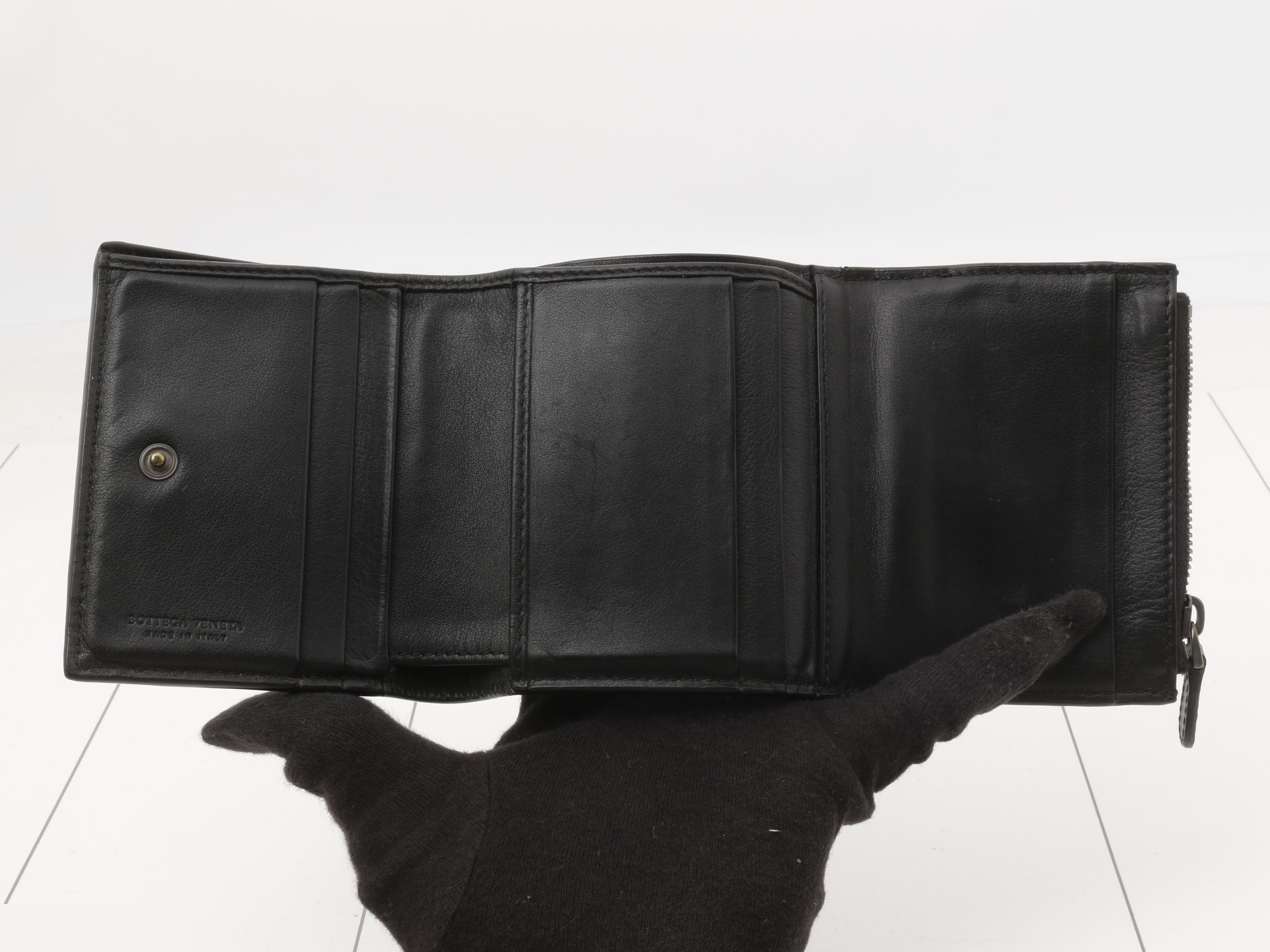 Intrecciato Tri-fold Wallet, Leather, Black — view 4