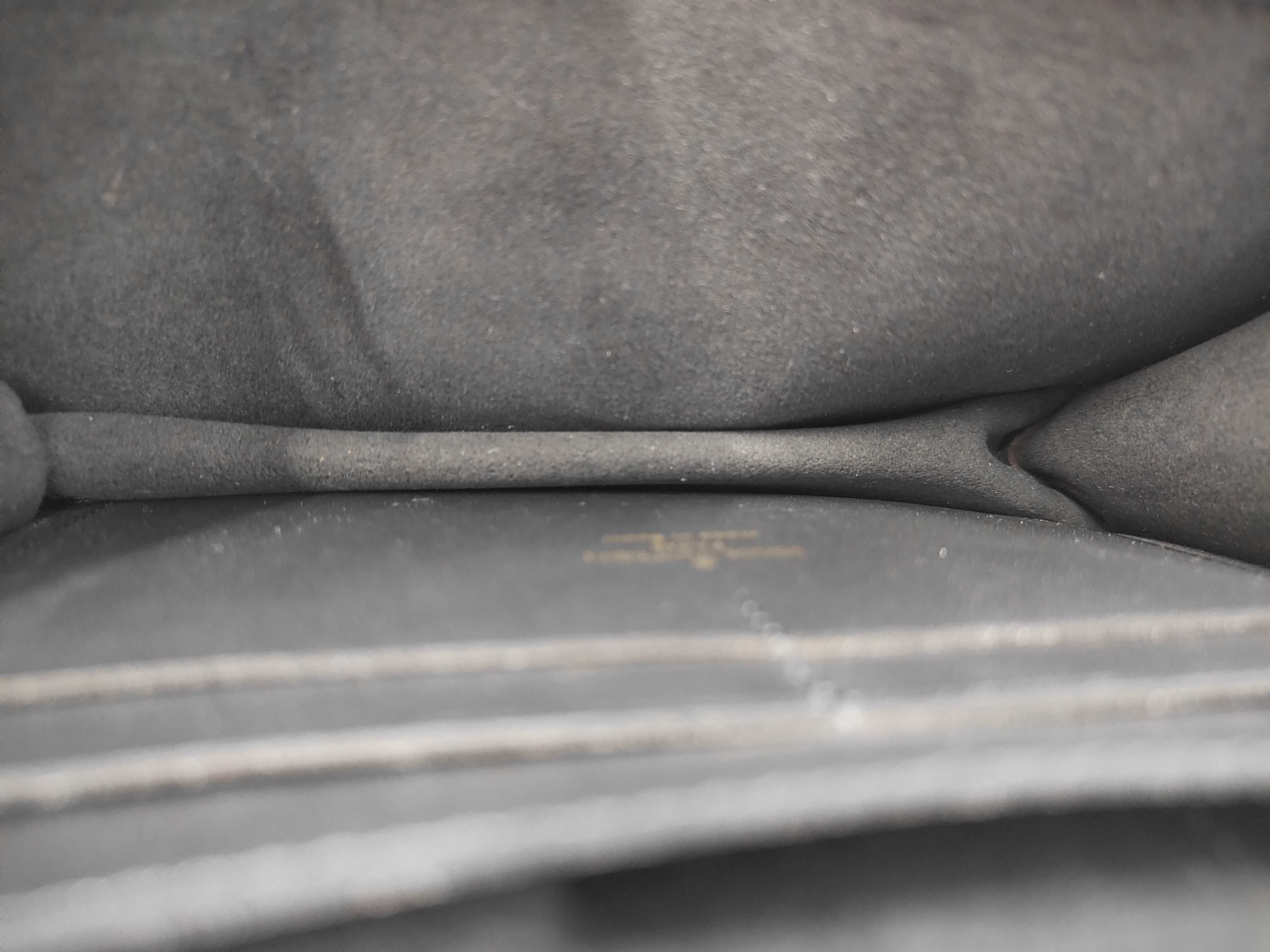 LV M44586 Shoulder Bag — view 11