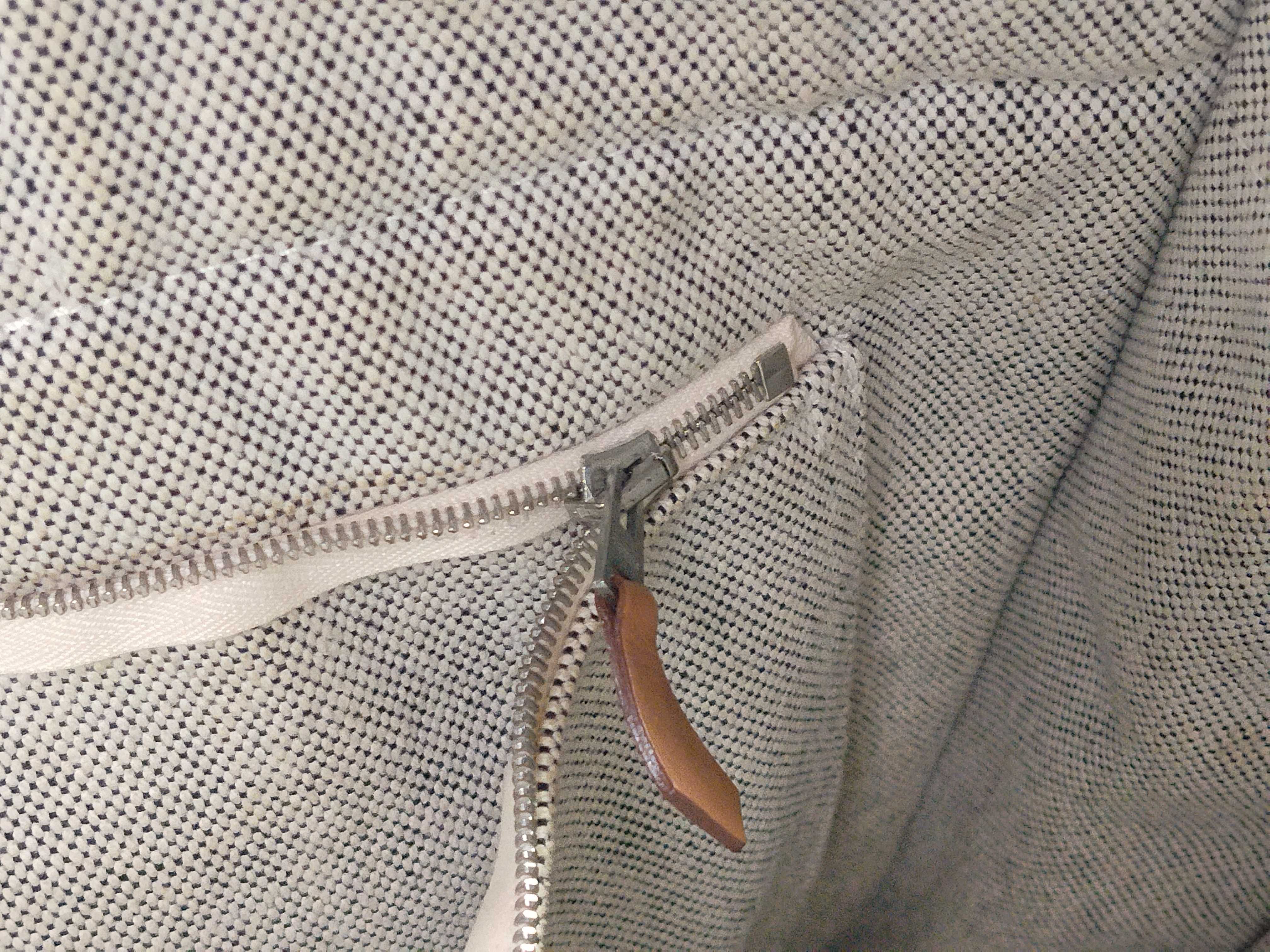 Fourre-Tout MM Tote Bag (Some discoloration) — view 13