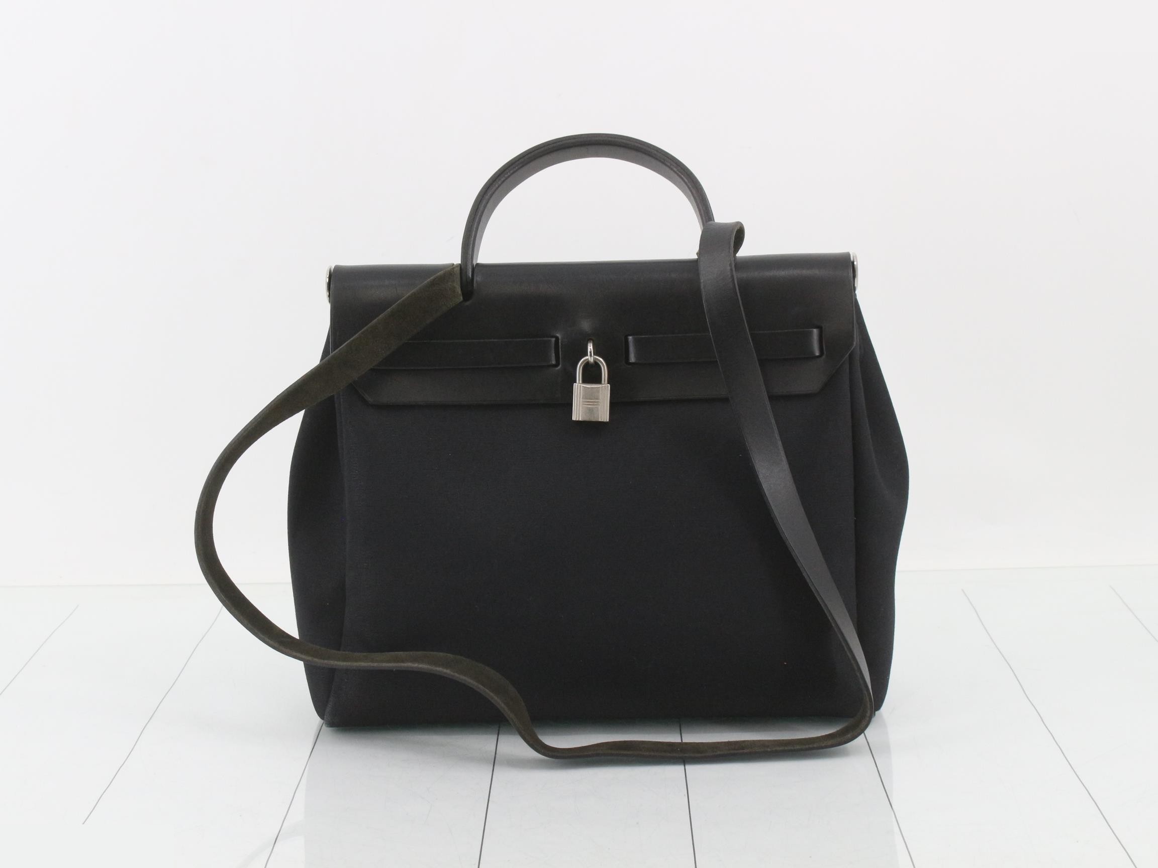 shoulder bag — view 2