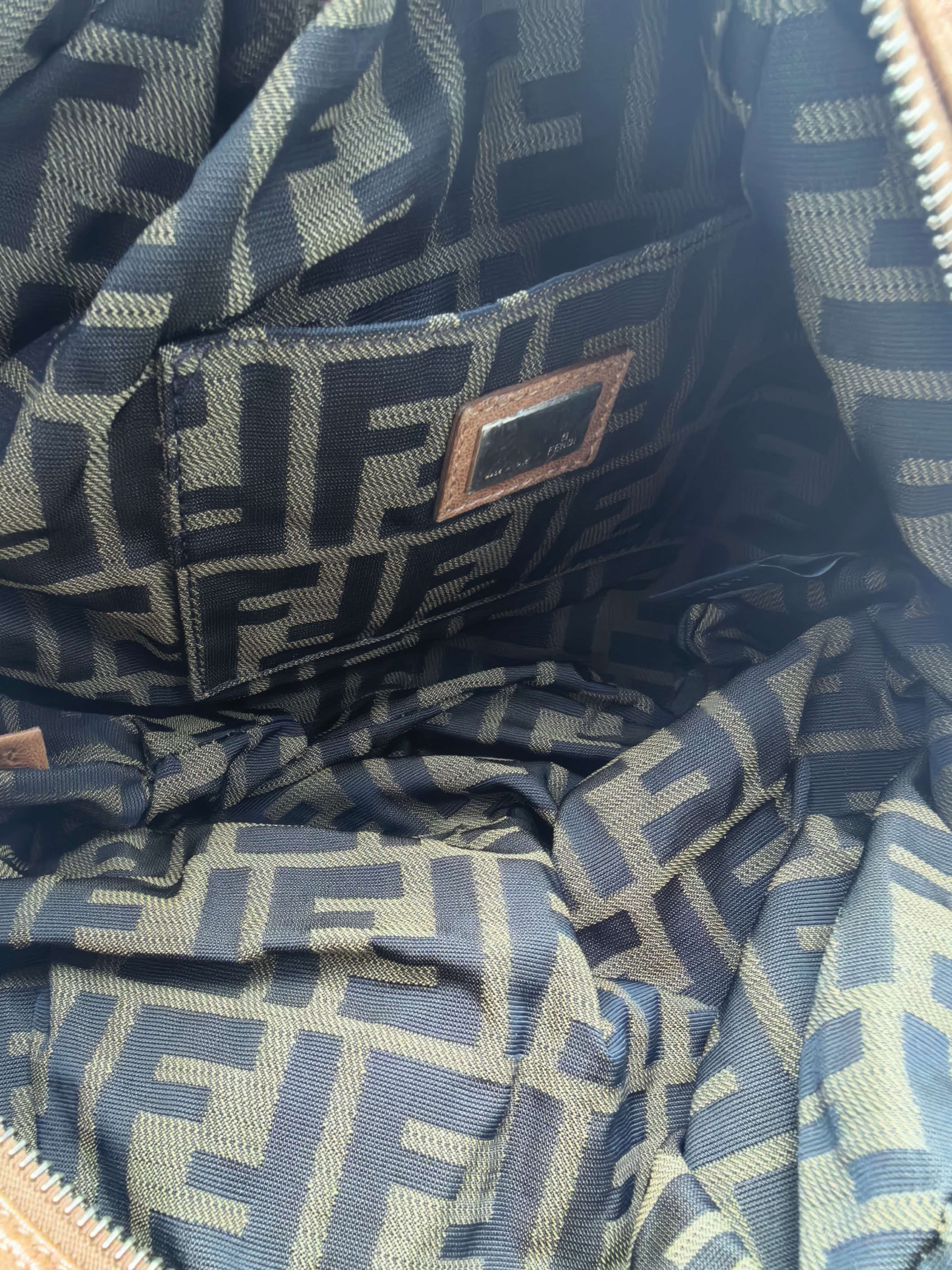 【*Shipped from: China*】FENDI Spy Lambskin Handbag — view 8
