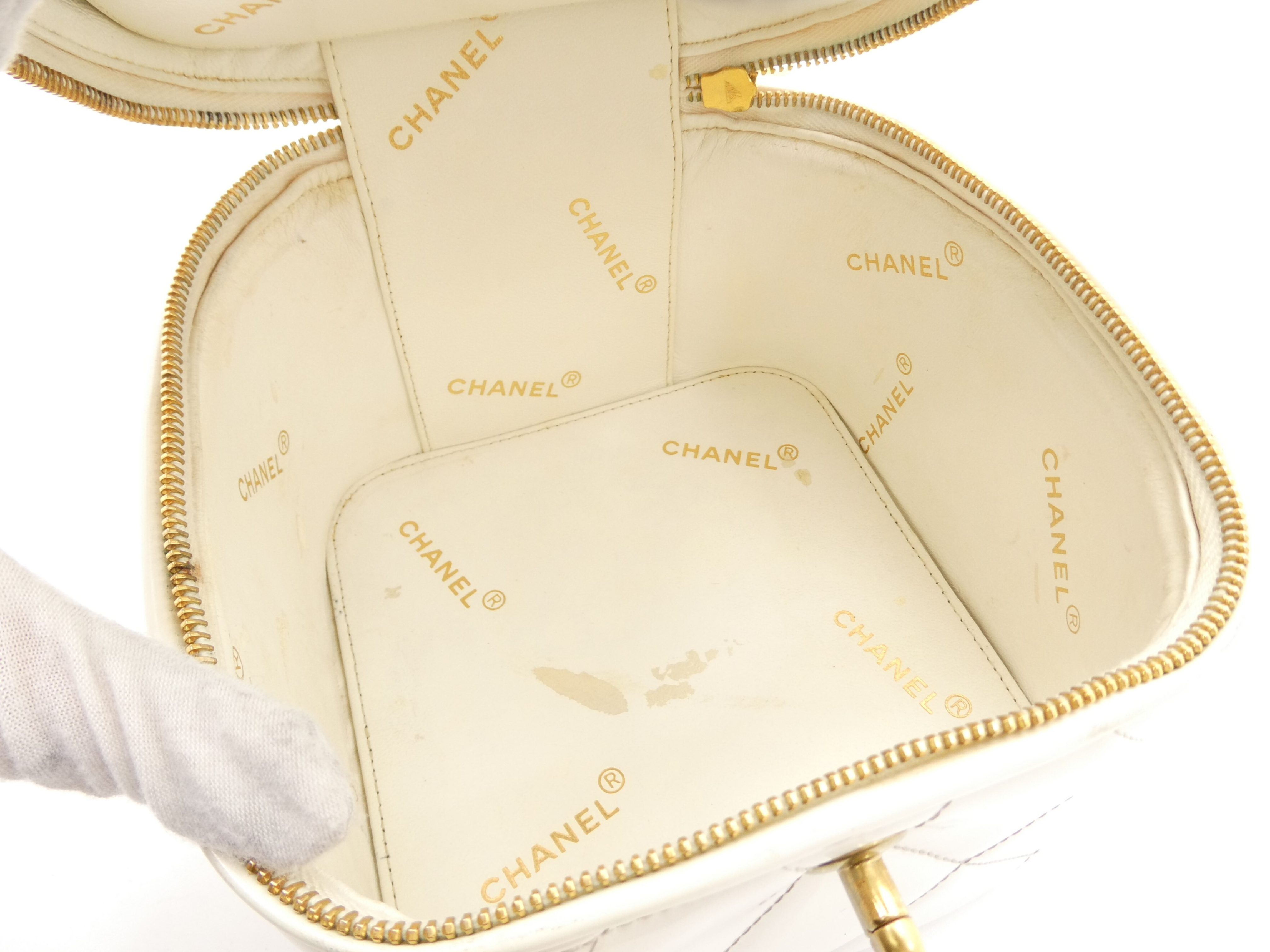 Matelassé Coco Mark Enamel Turnlock Vanity Bag — view 7