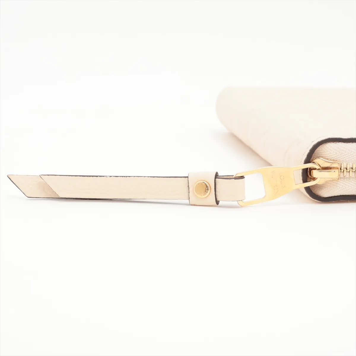 Empreinte Zippy Wallet M82212 Cream Round Zip Wallet (RFID detected) — view 13